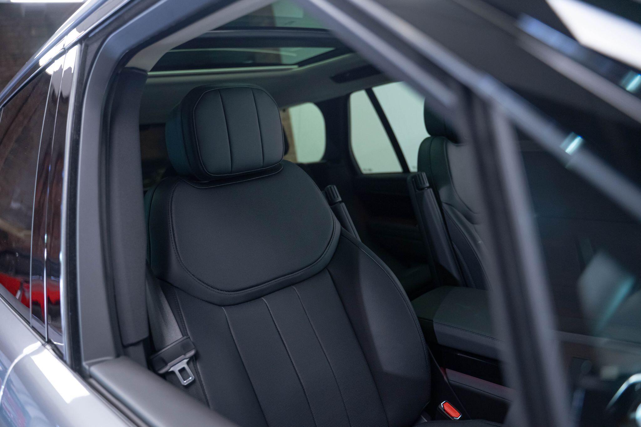 Land Rover Range Rover - Image 4