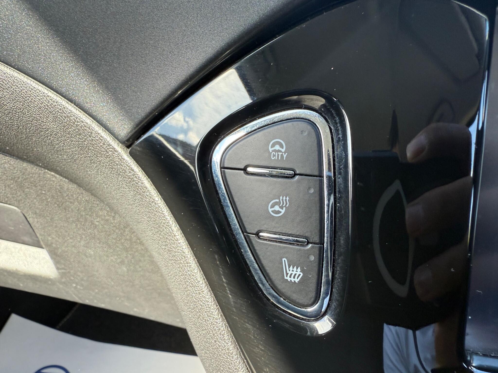 Vauxhall Corsa - Image 14