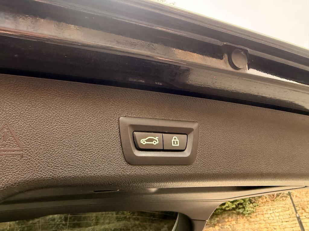 BMW 5 Series - Image 31