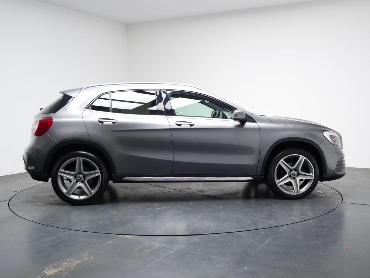Mercedes-benz GLA - Image 14