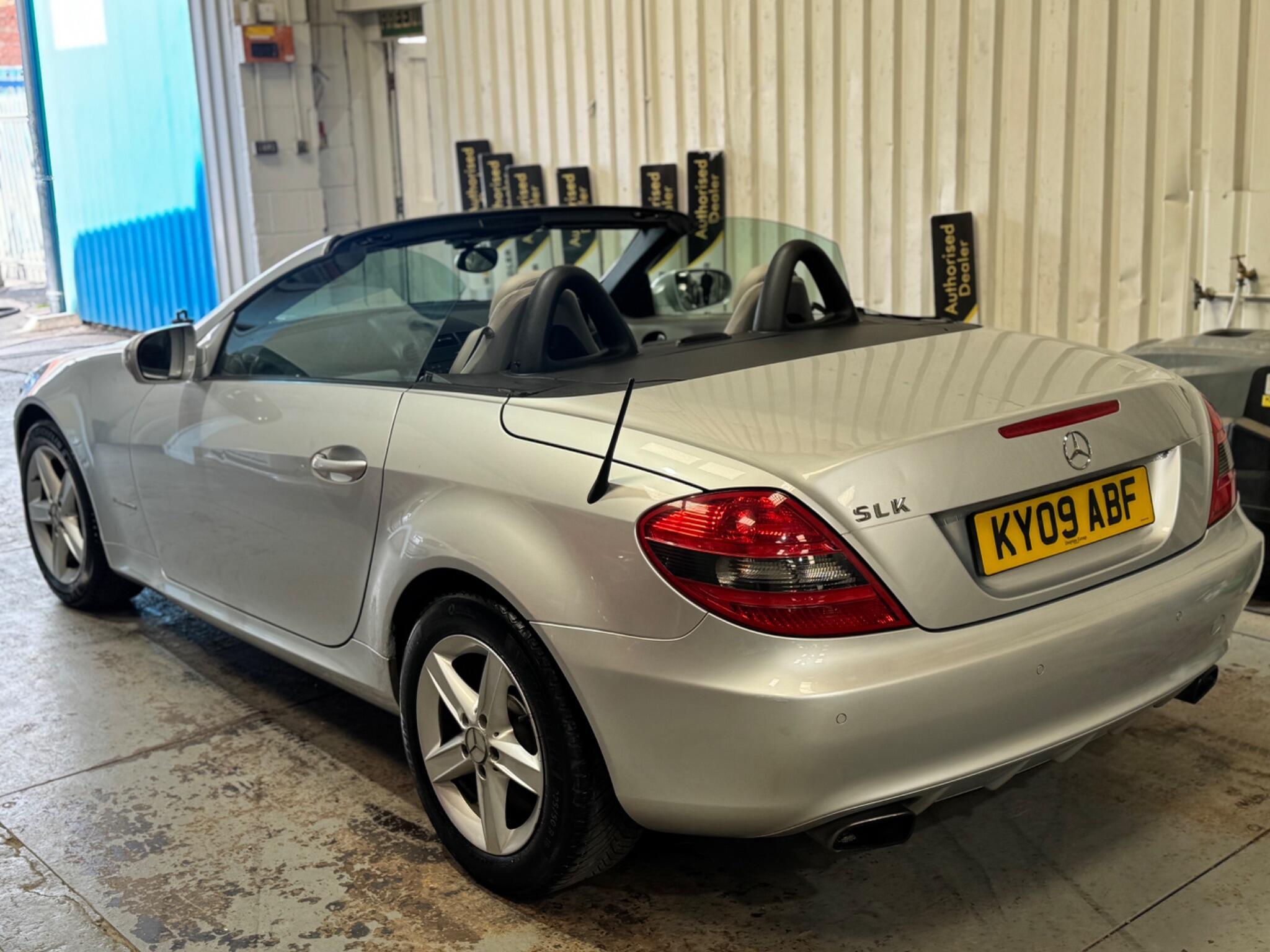 Mercedes SLK - Image 8