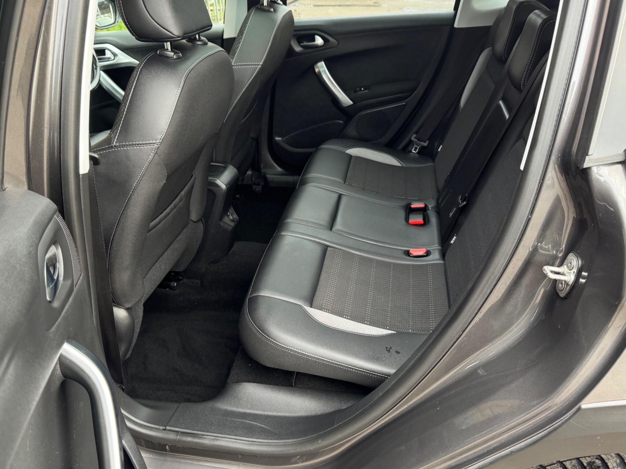 Peugeot 2008 - Image 30