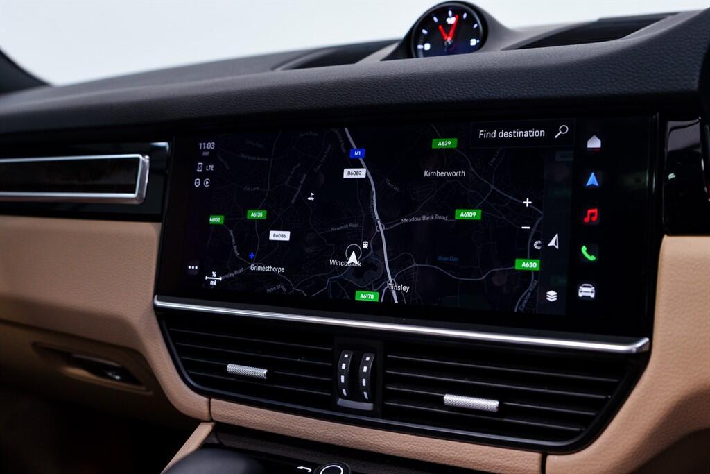 Porsche Cayenne - Image 33