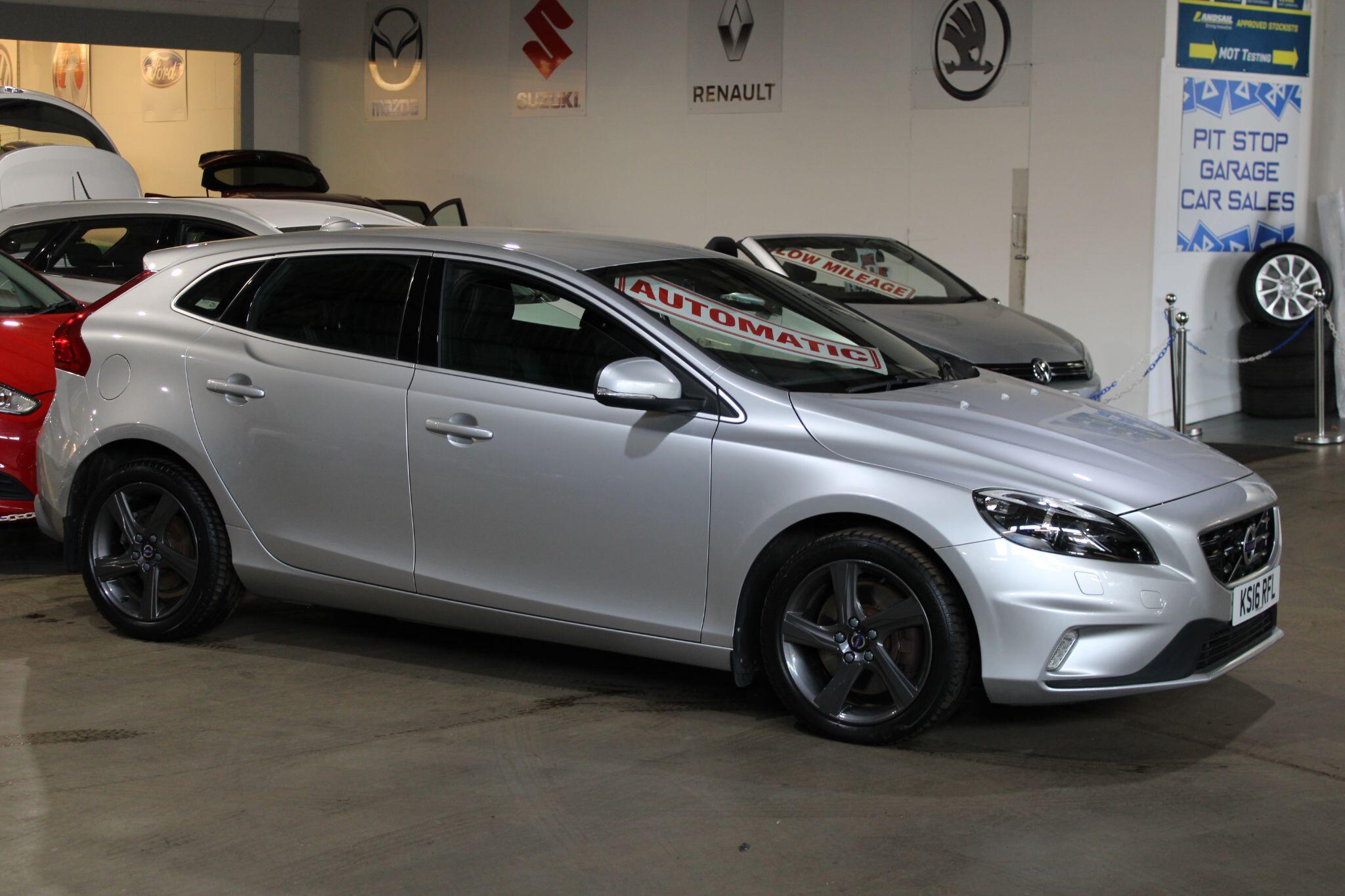 Volvo V40 - Image 20