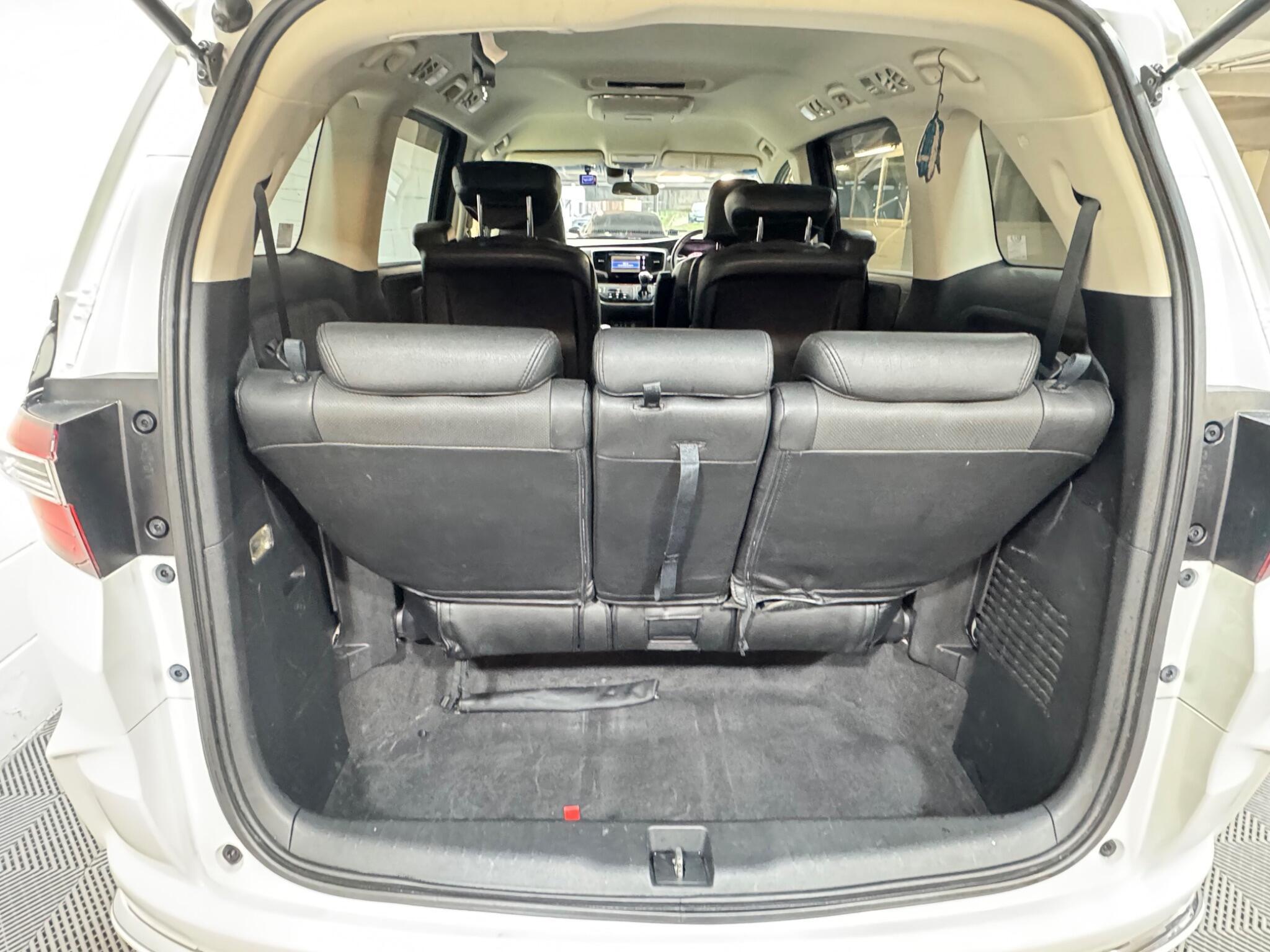 Honda Odyssey - Image 13