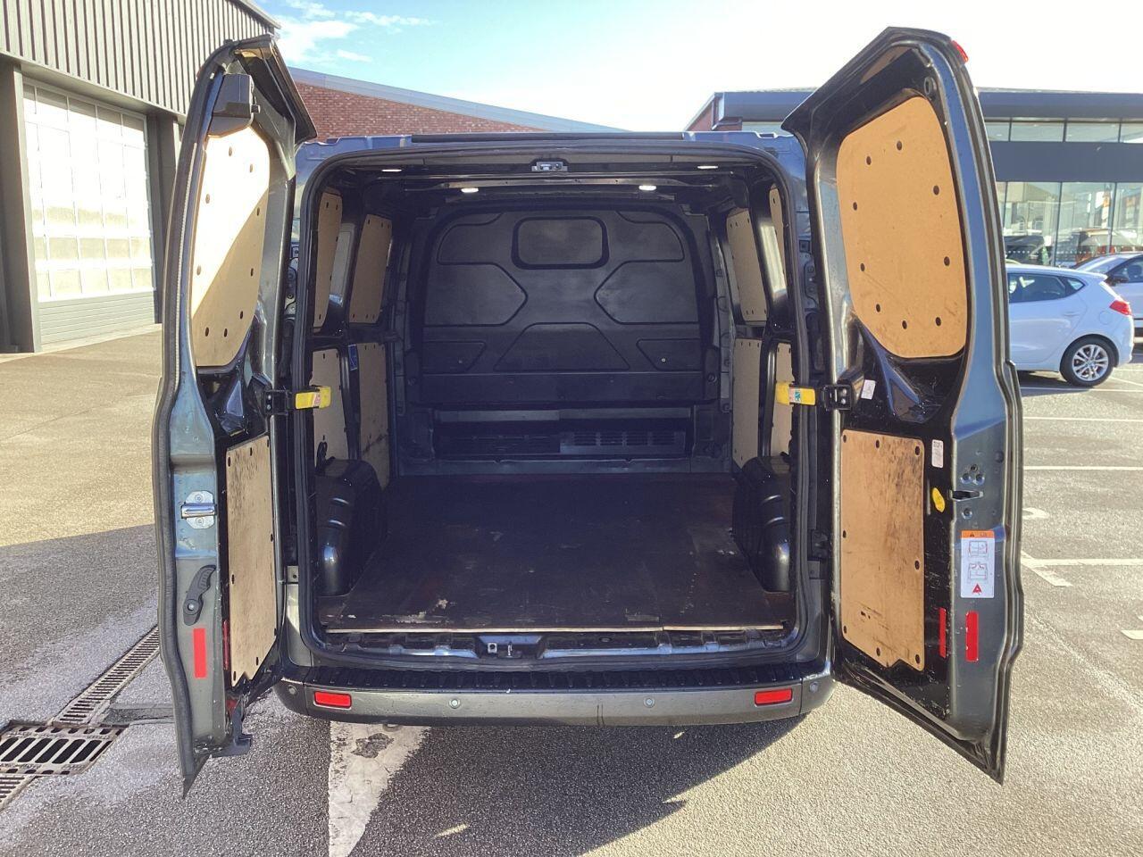 Ford Transit Custom - Image 13