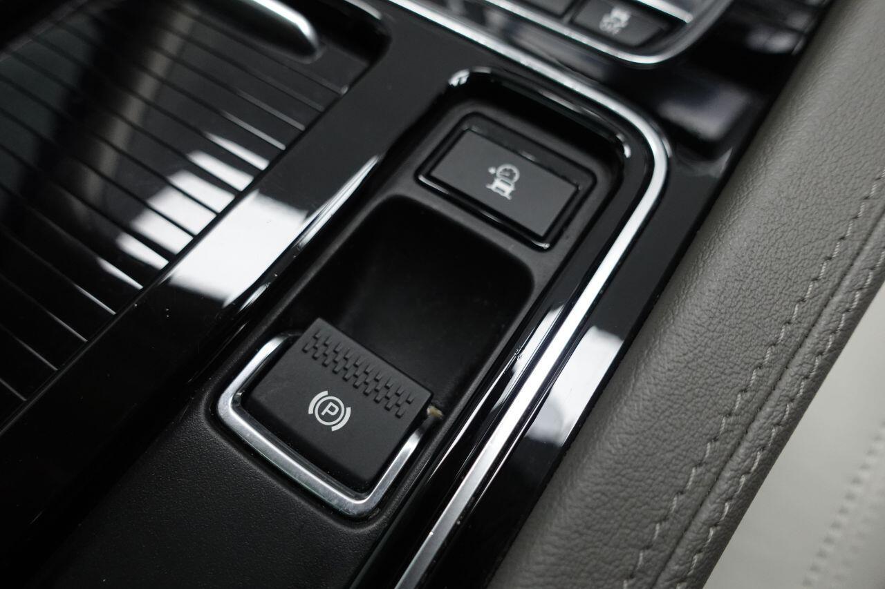 Jaguar F-Pace - Image 57