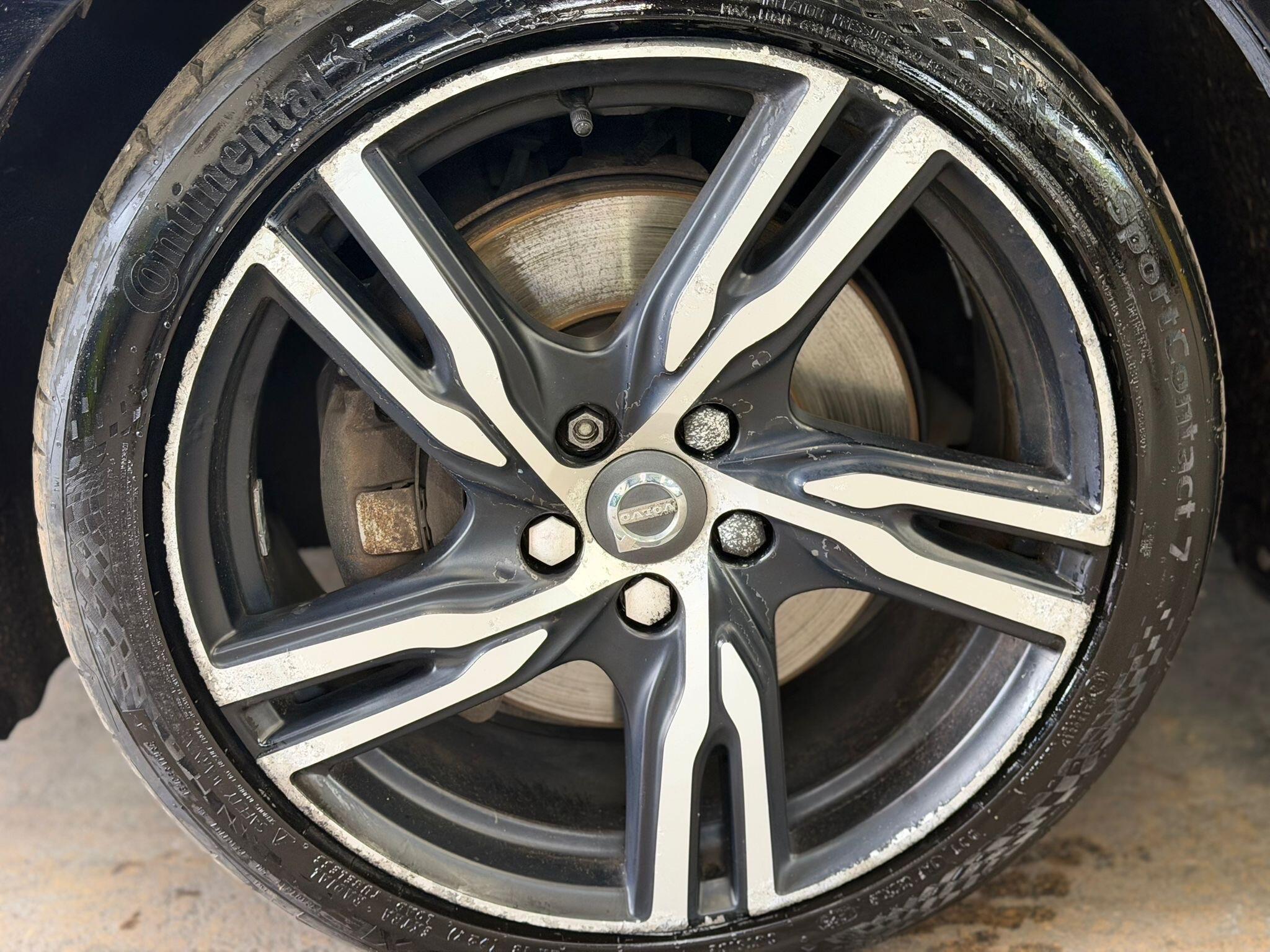 Volvo V40 - Image 31