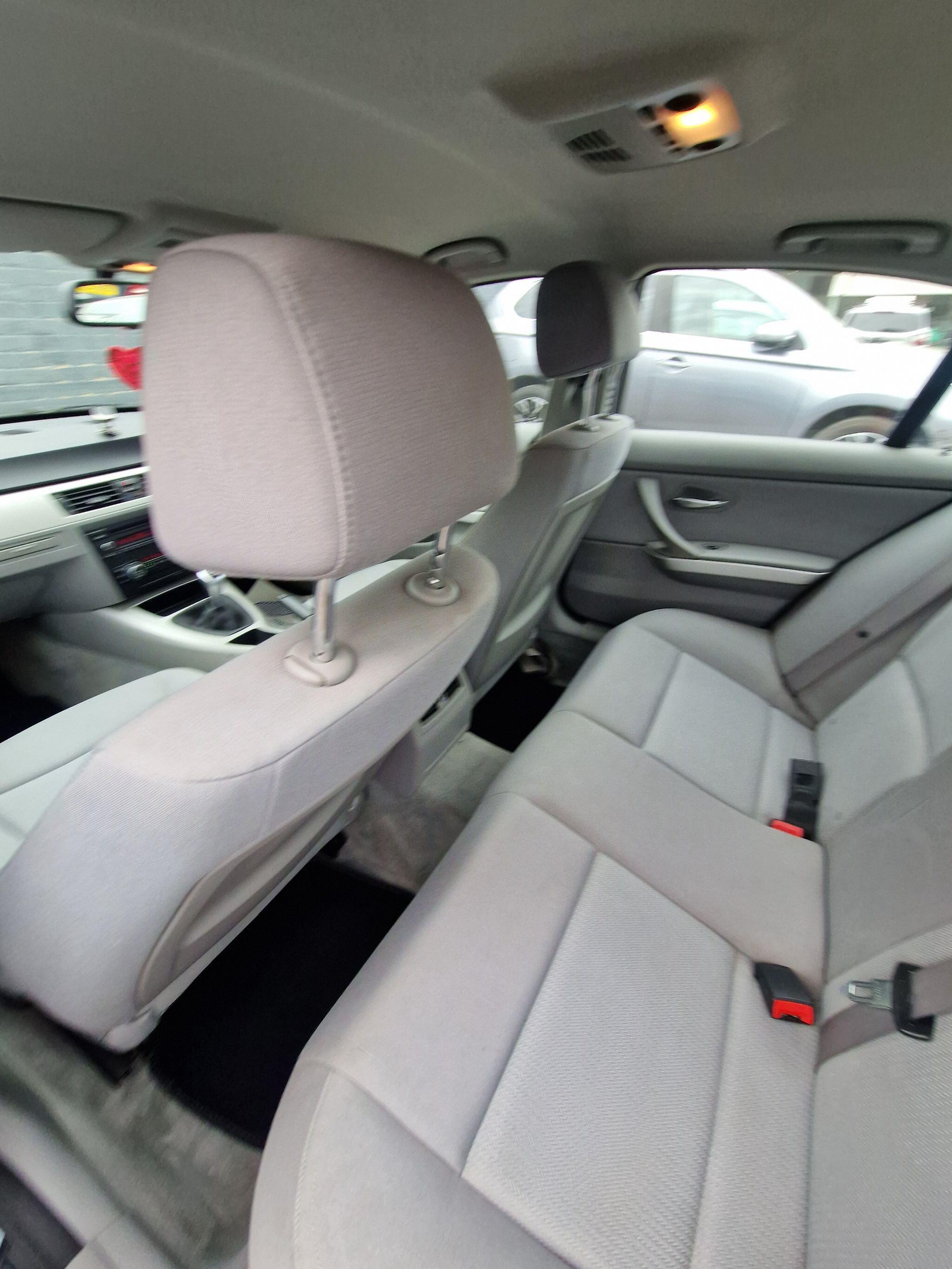 BMW 3 Series - Image 30