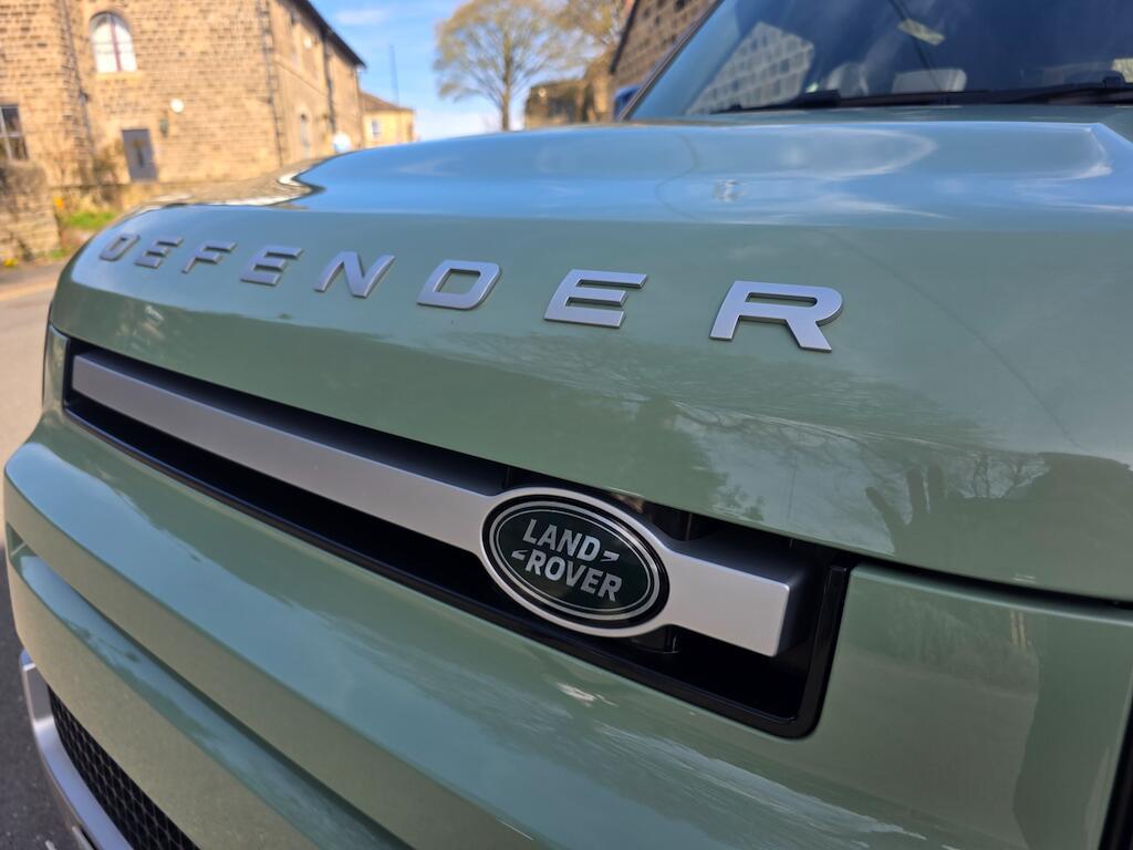 Land Rover Defender 90 - Image 26