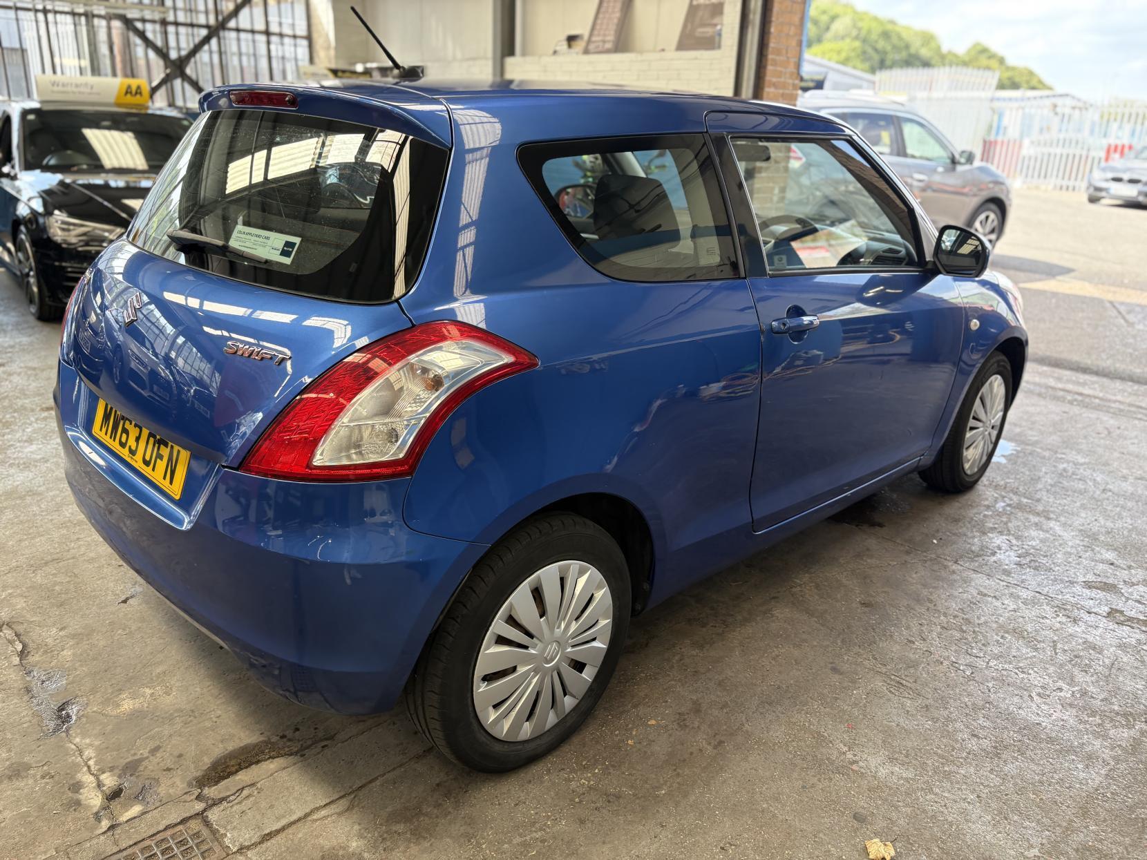 Suzuki Swift - Image 10