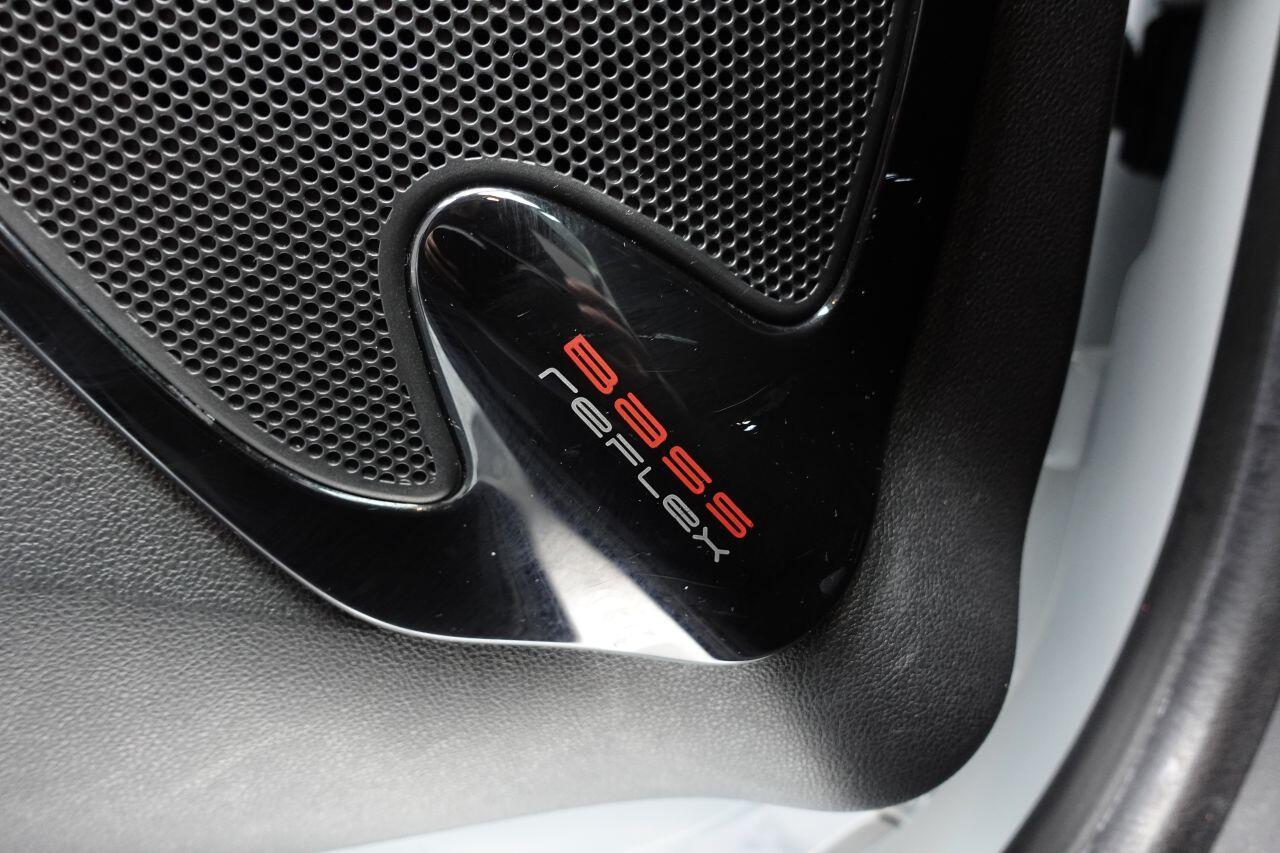 Renault Clio - Image 28