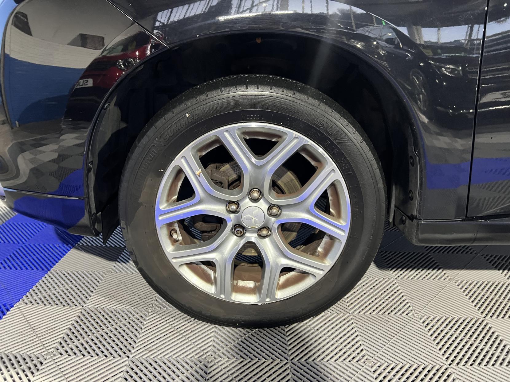 Mitsubishi Outlander - Image 9