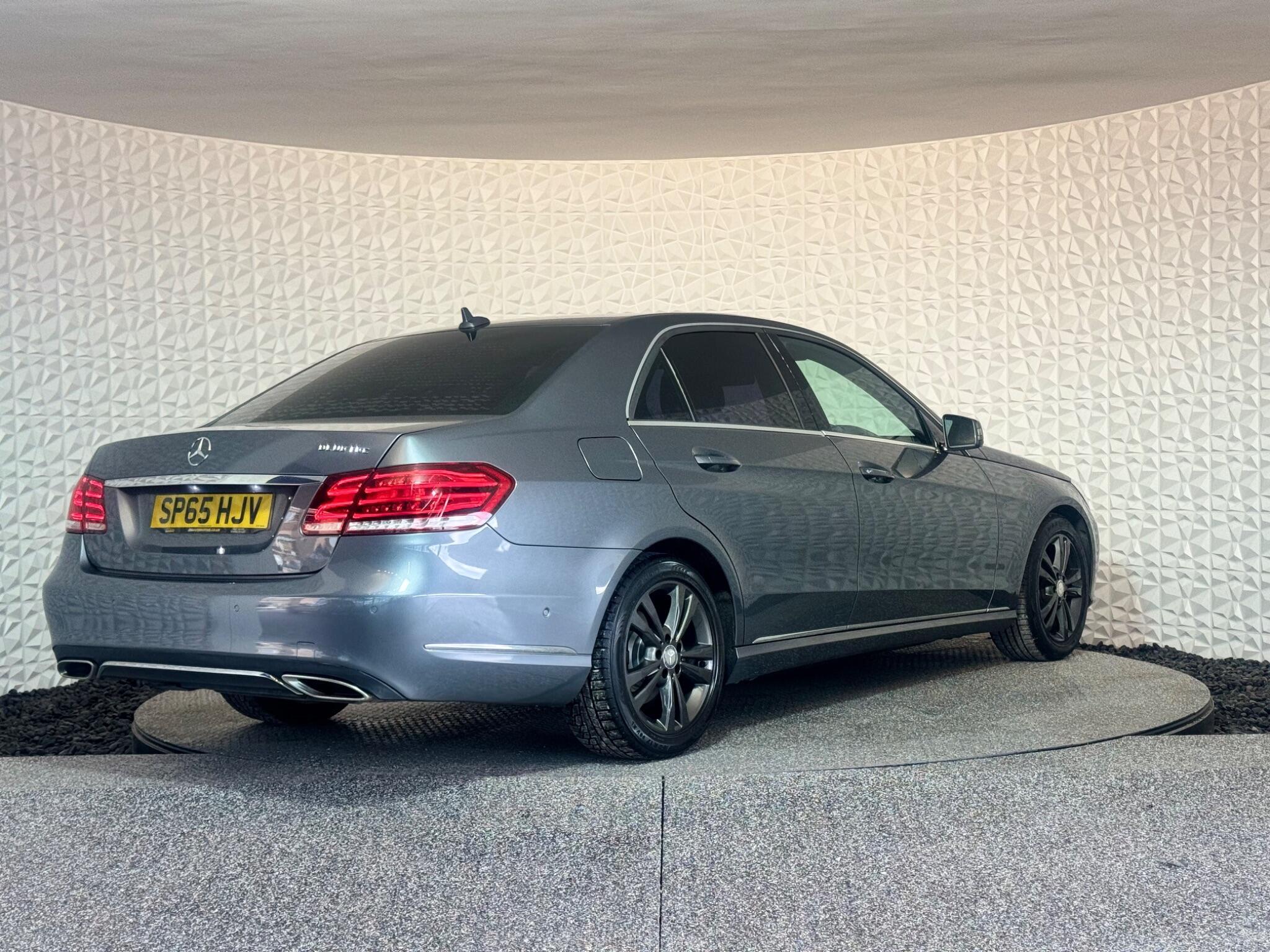 Mercedes E Class - Image 11