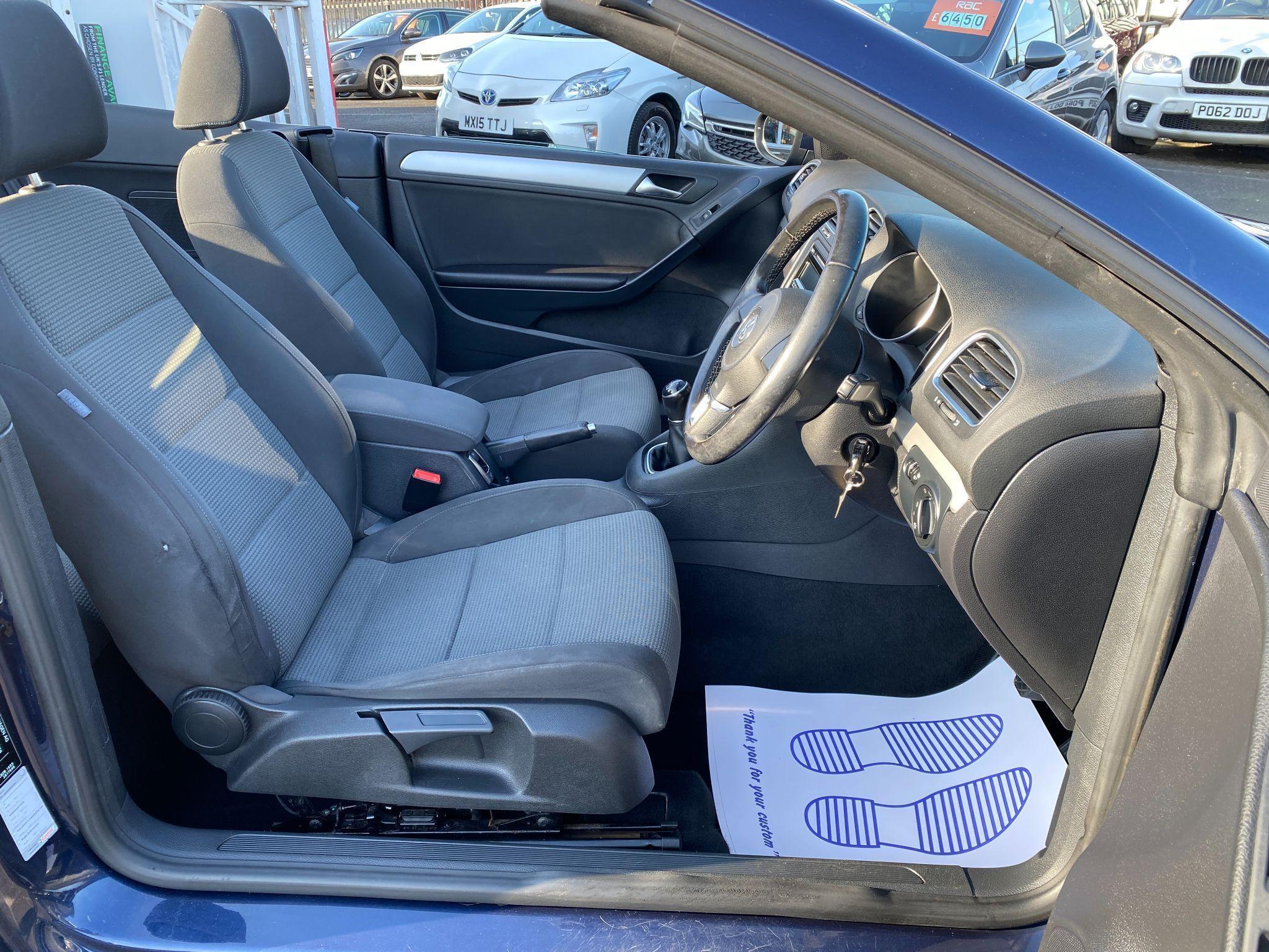 Volkswagen Golf - Image 26