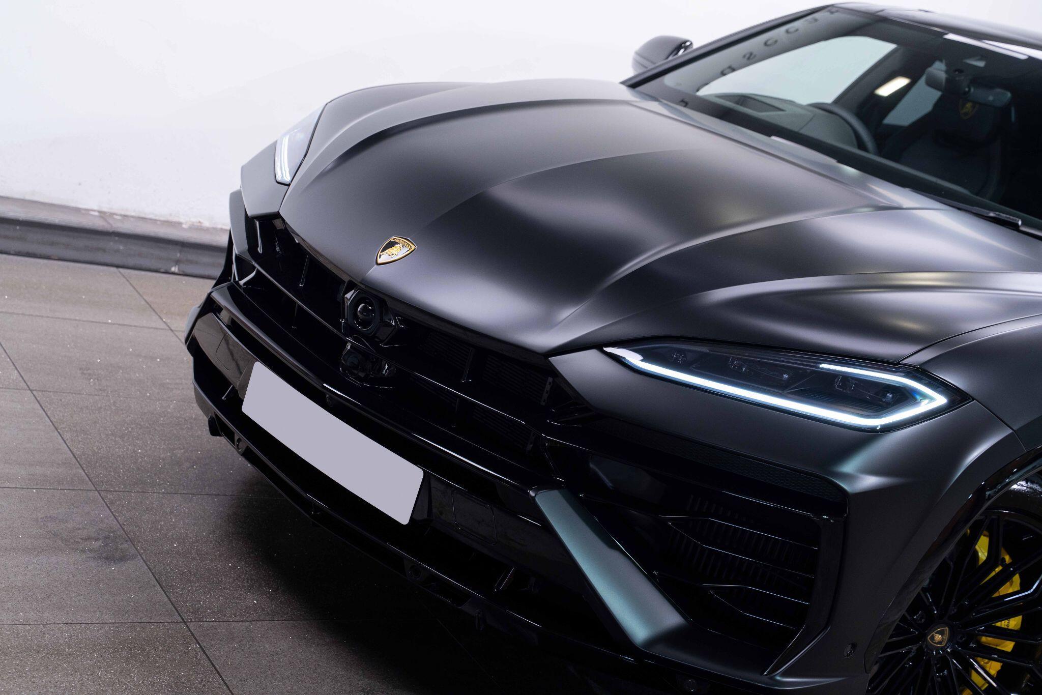 Lamborghini Urus - Image 5