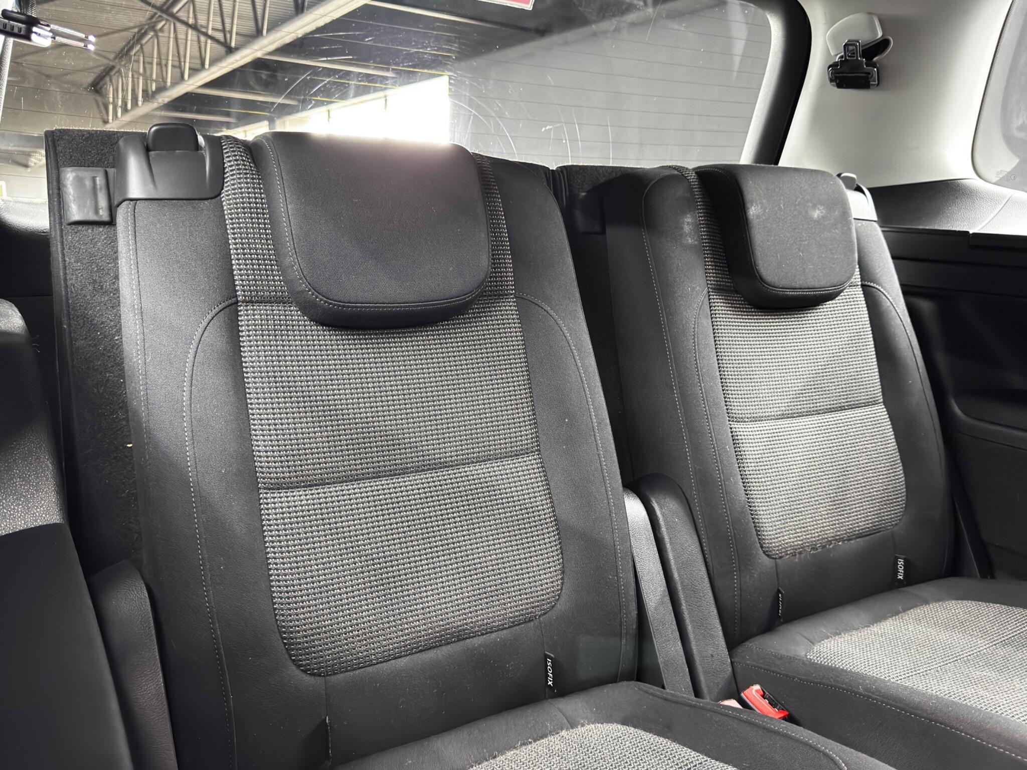 Volkswagen Sharan - Image 17