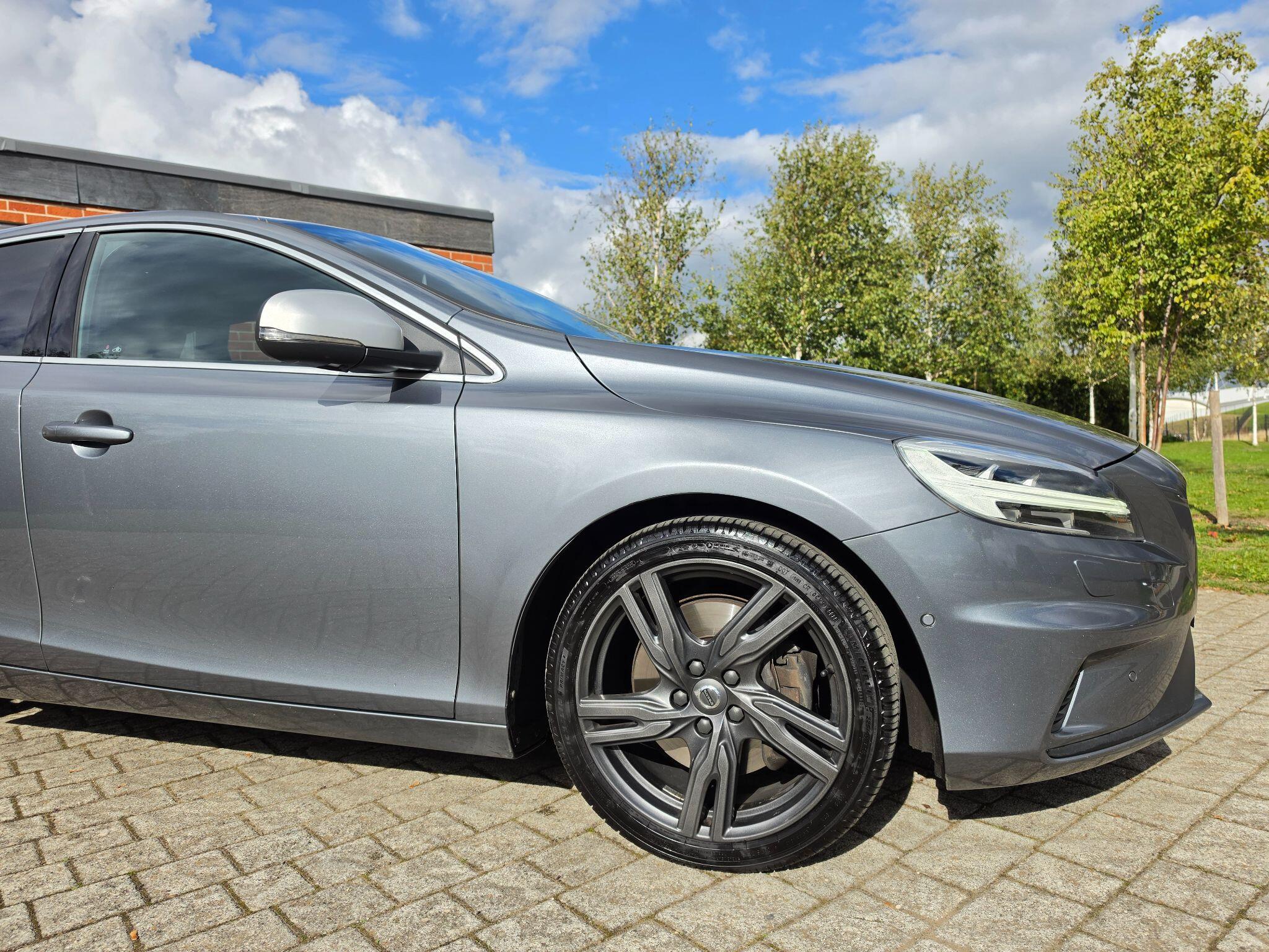 Volvo V40 - Image 7