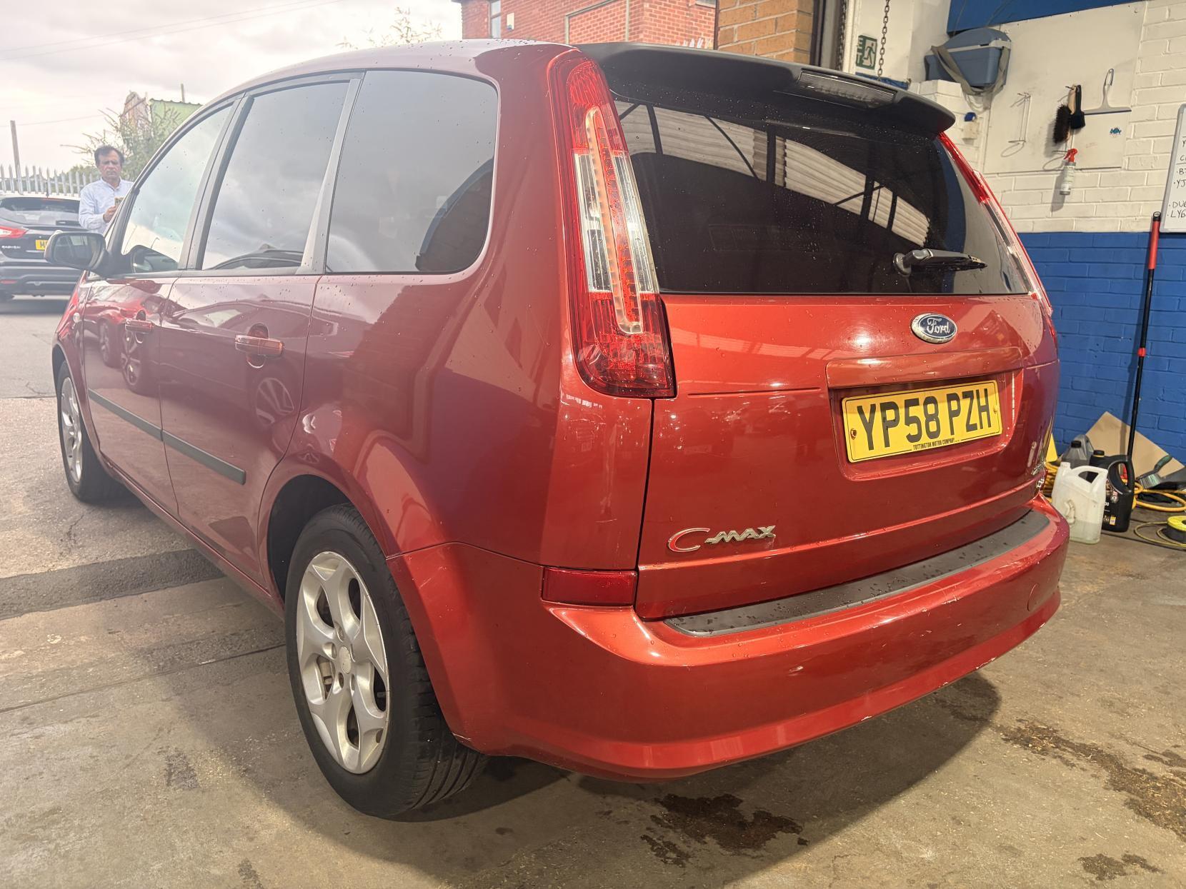 Ford C-MAX - Image 8