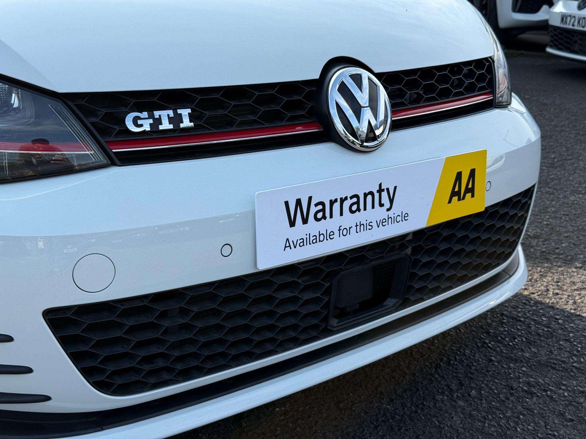 Volkswagen Golf - Image 11