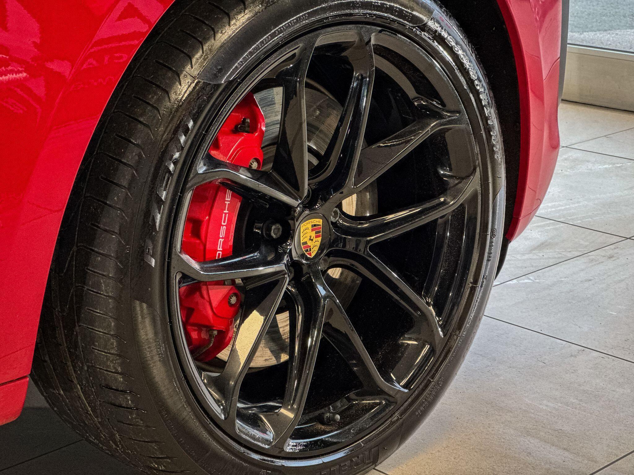 Porsche Macan - Image 3