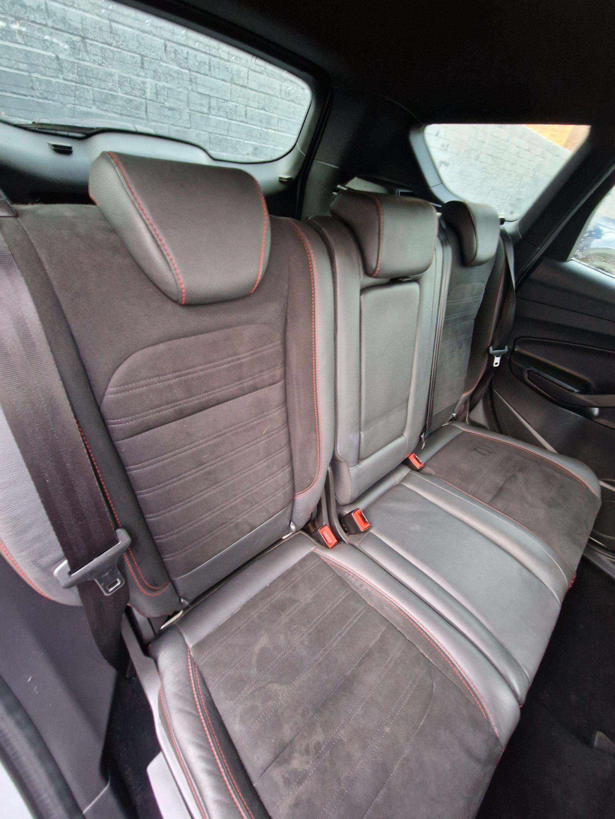 Ford Kuga - Image 33