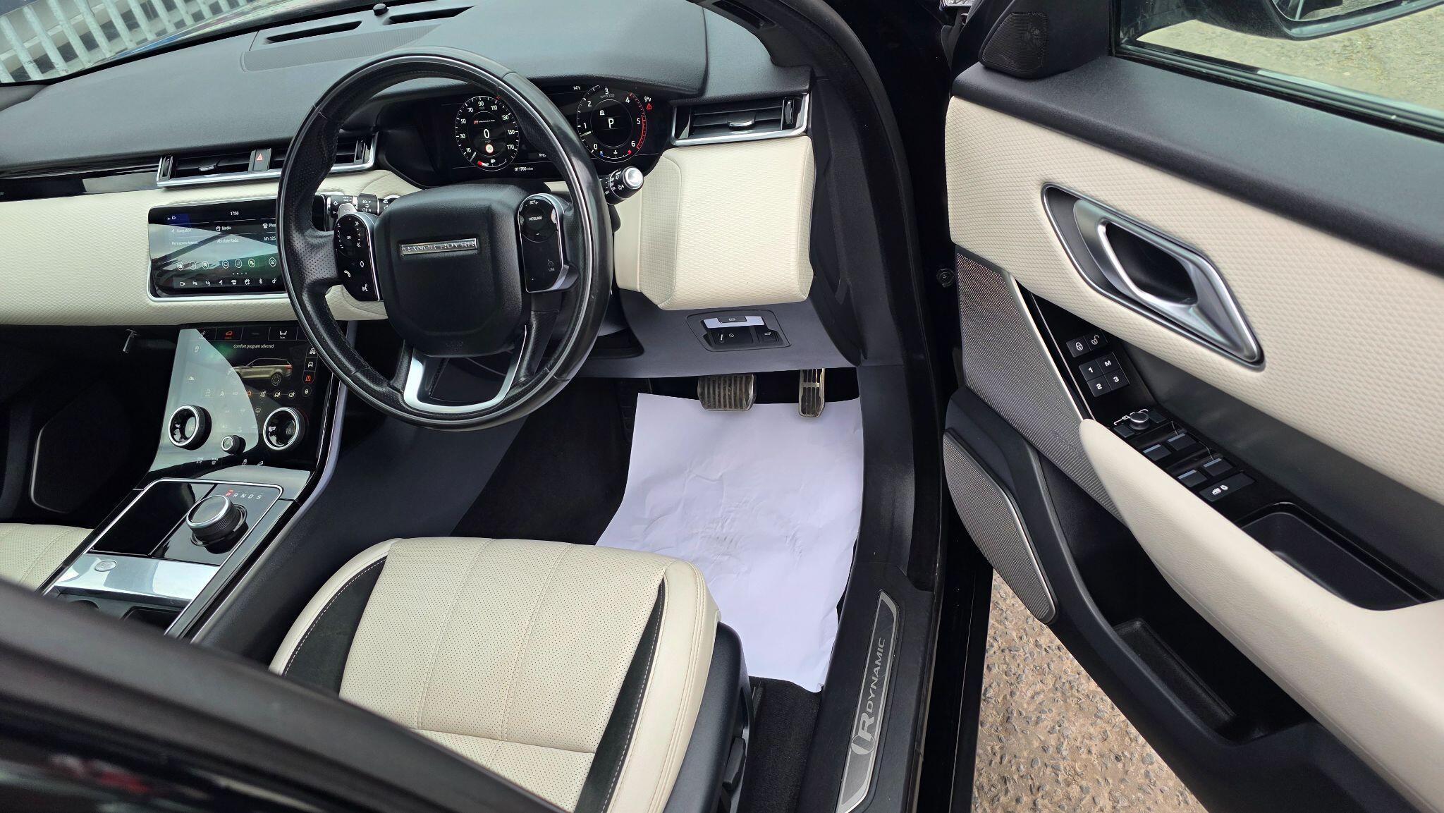 Land Rover Range Rover Velar - Image 24