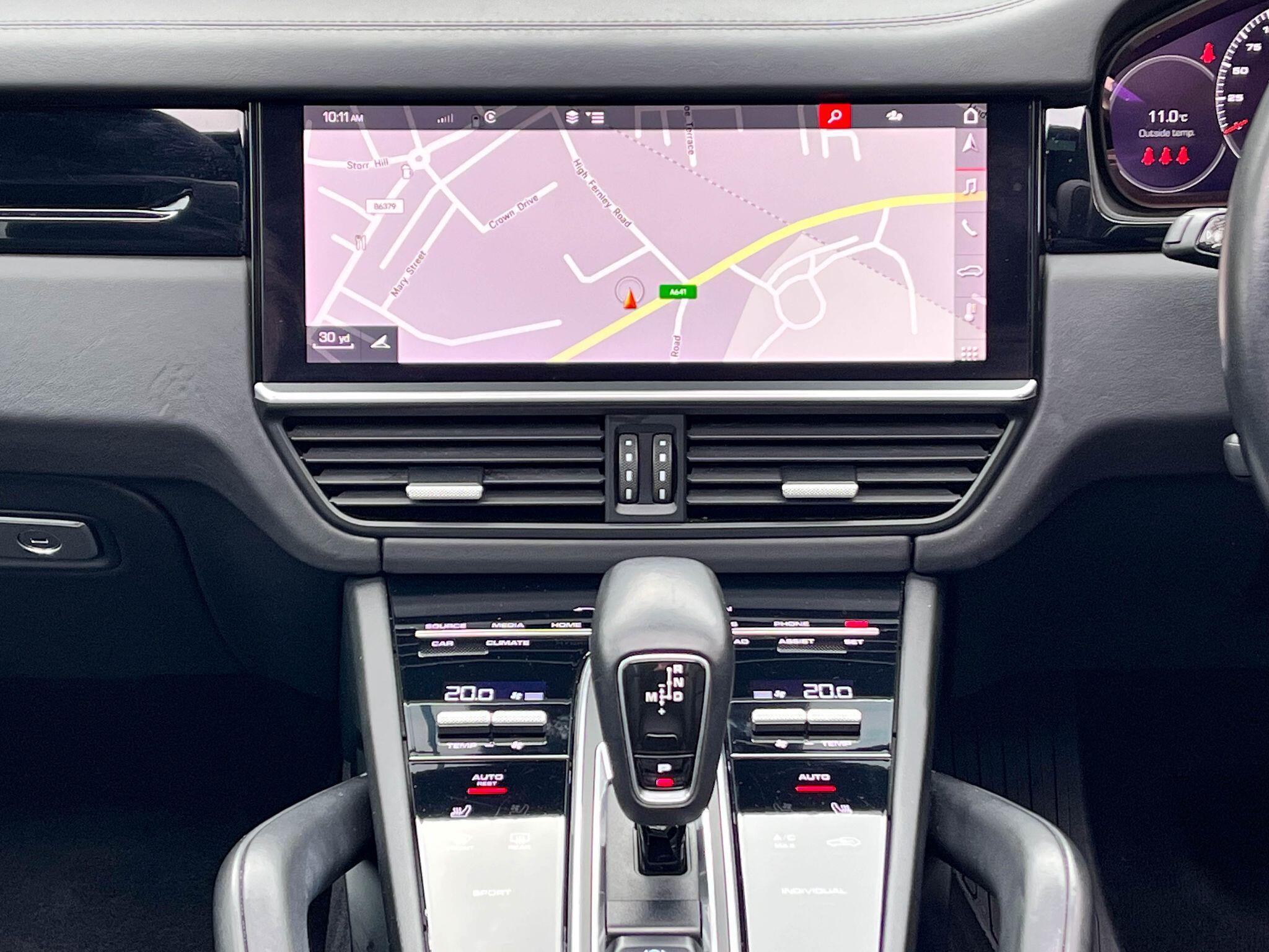 Porsche Cayenne - Image 9