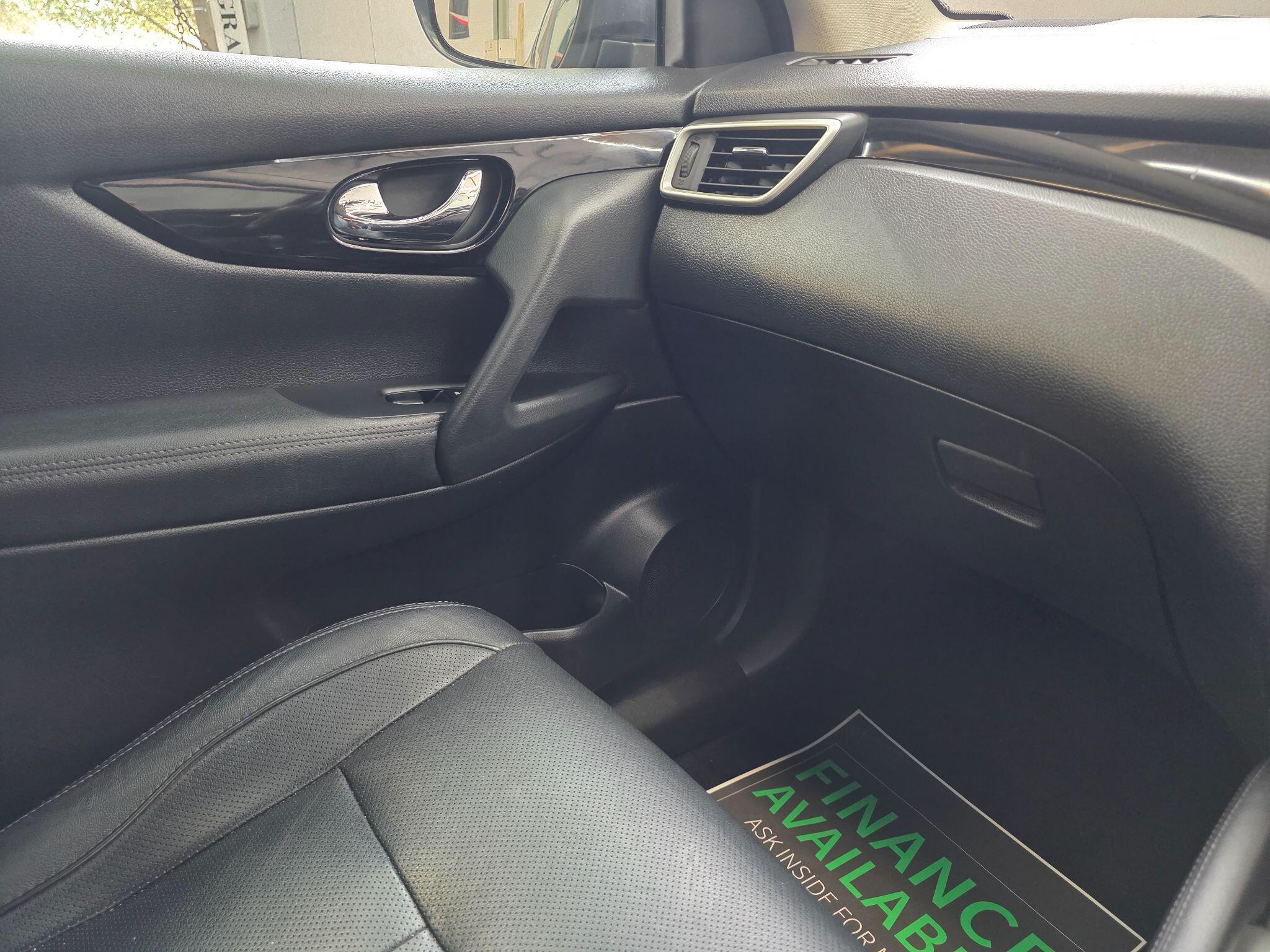 Nissan Qashqai - Image 19