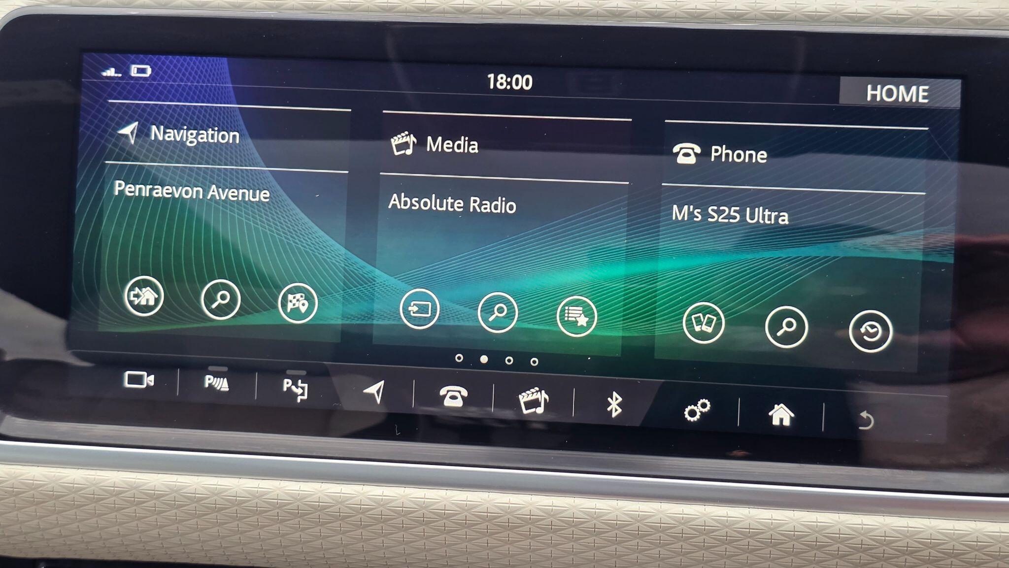 Land Rover Range Rover Velar - Image 36