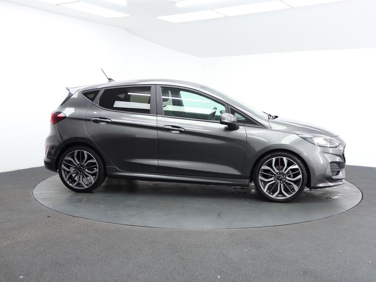 Ford Fiesta - Image 14