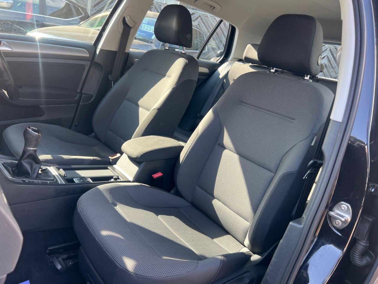 Volkswagen Golf - Image 18