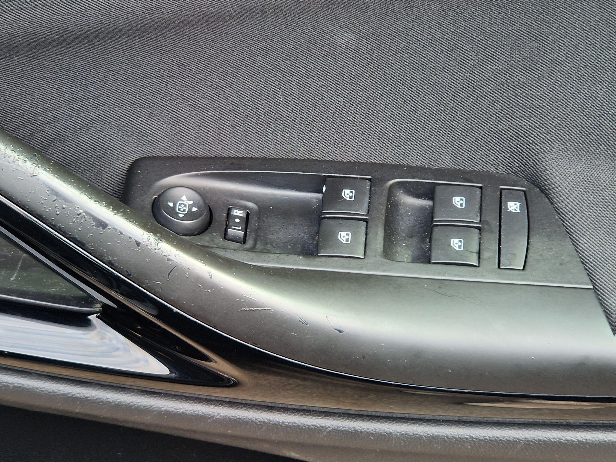 Vauxhall Astra - Image 32