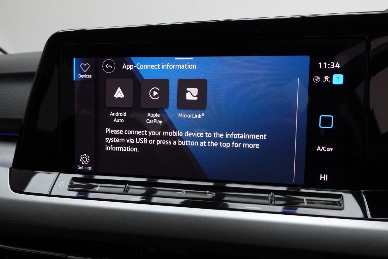 Volkswagen Golf - Image 30