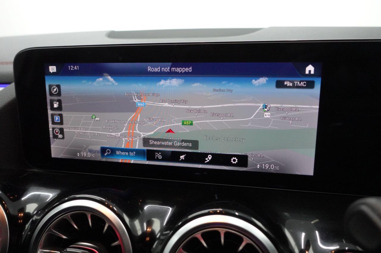 Mercedes-benz EQA - Image 2
