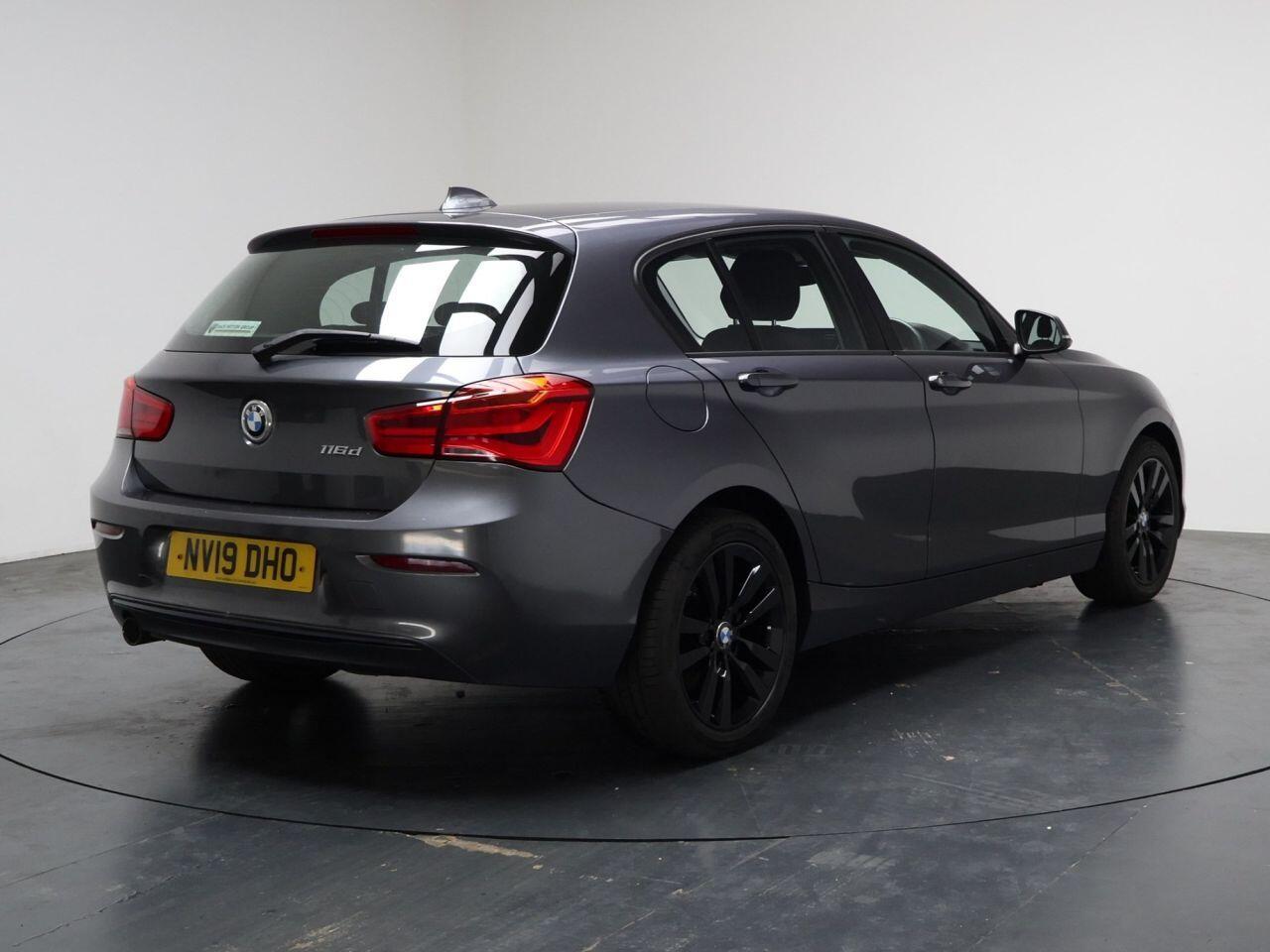 BMW 1 Series - Image 12