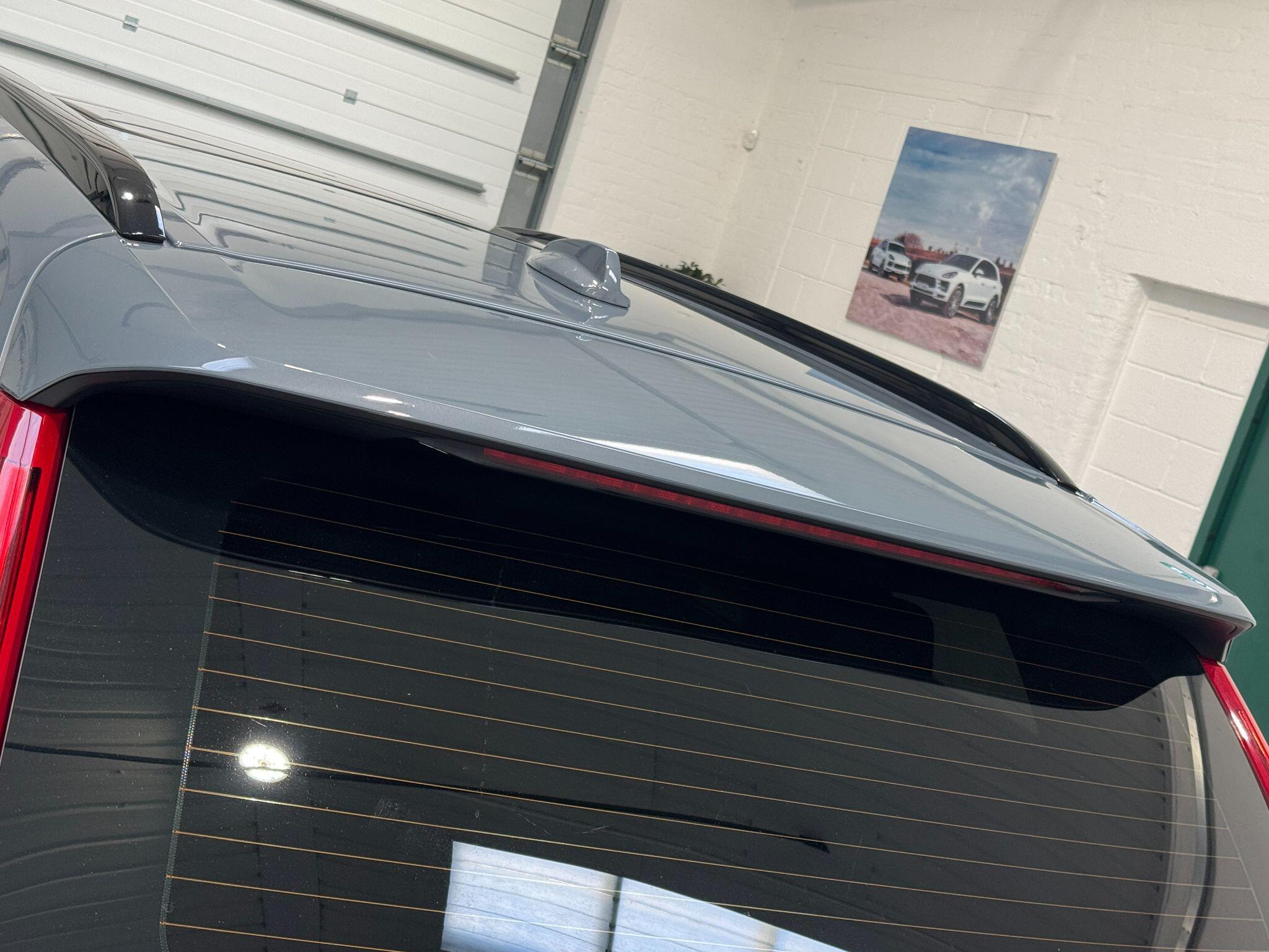 Volvo XC90 - Image 71