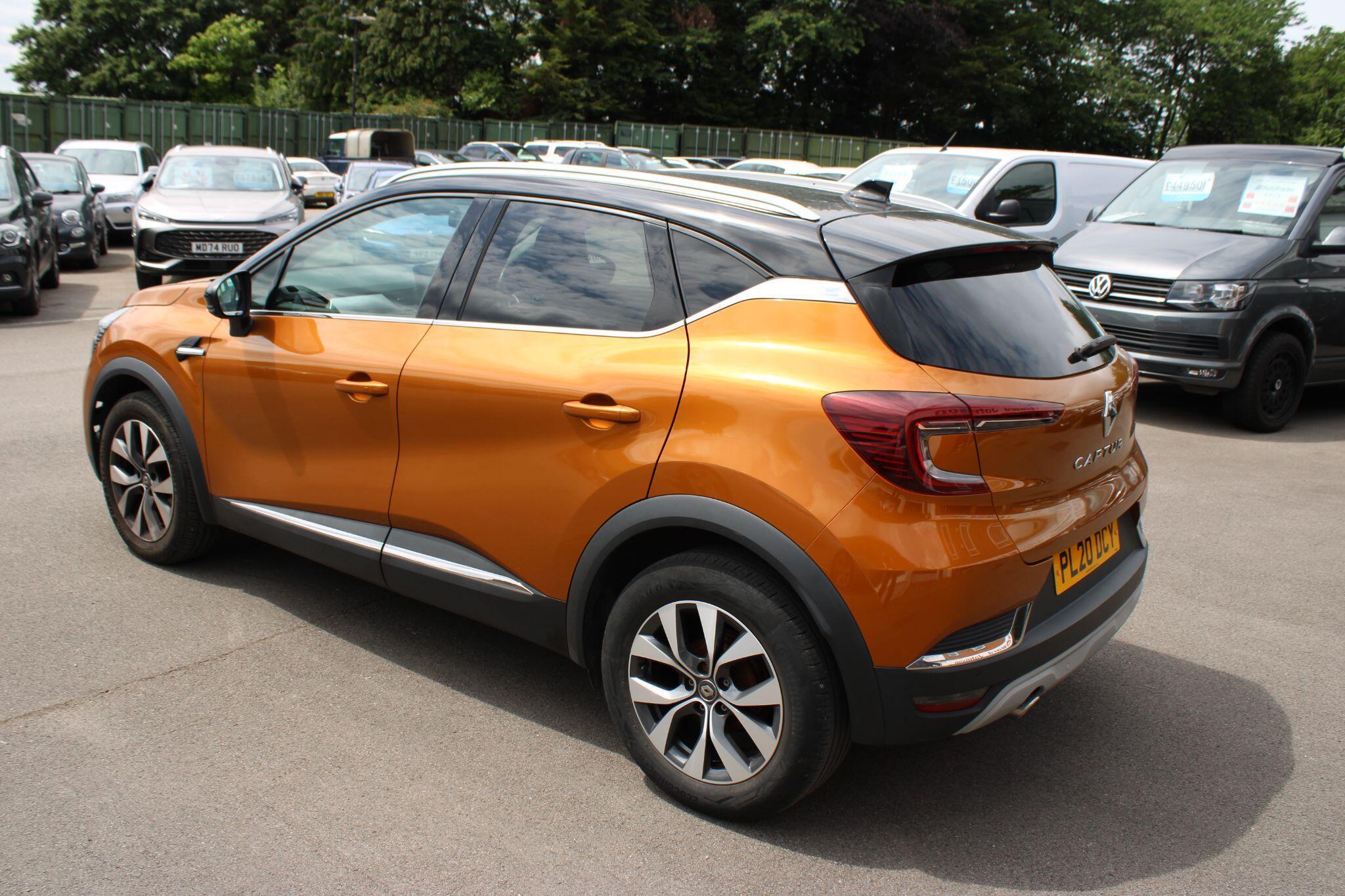 Renault Captur - Image 19