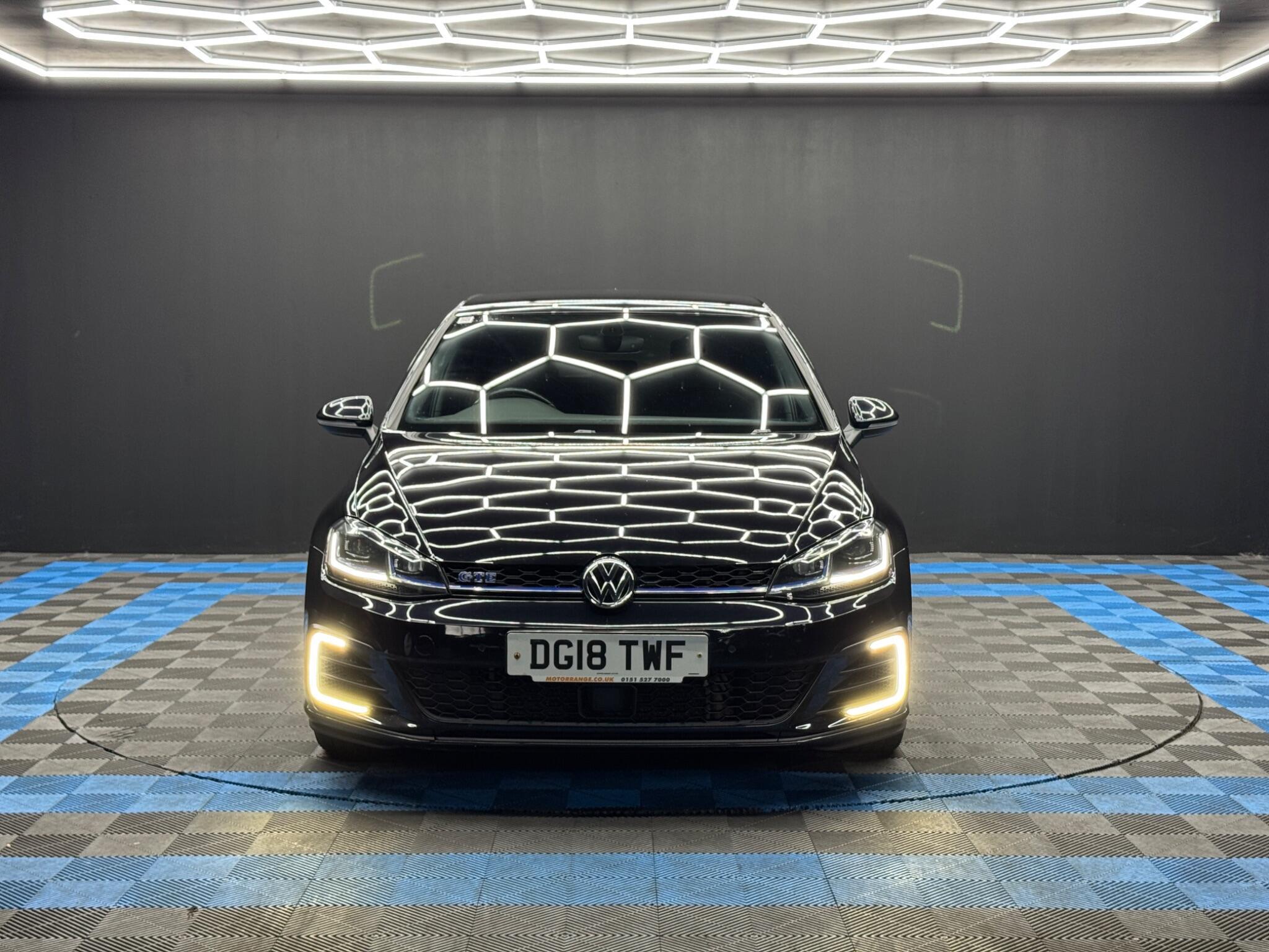 Volkswagen Golf - Image 2