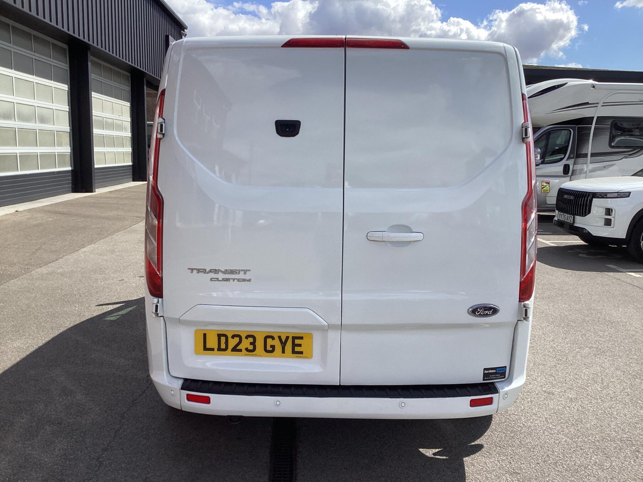 Ford Transit Custom - Image 6