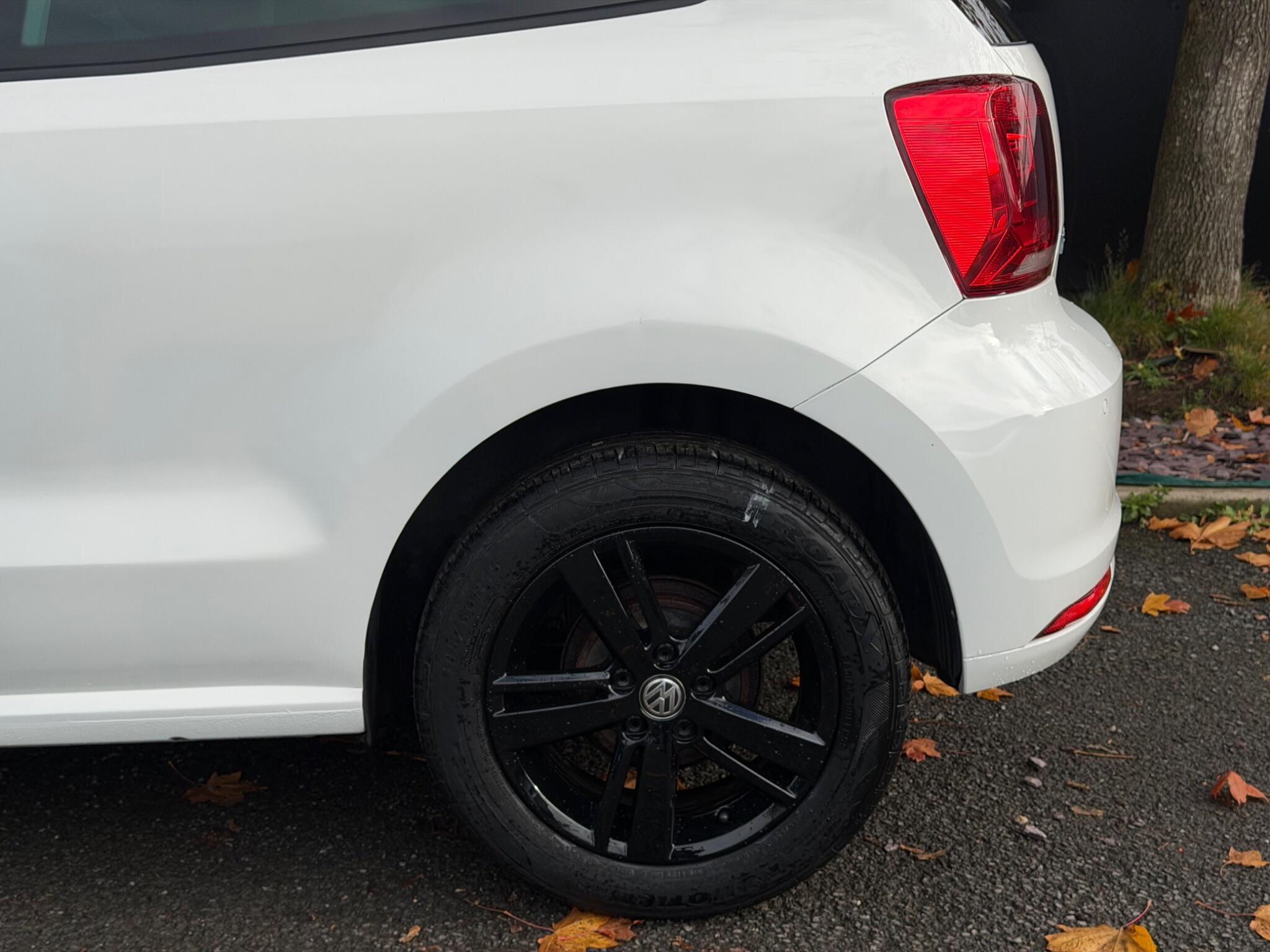 Volkswagen Polo - Image 11