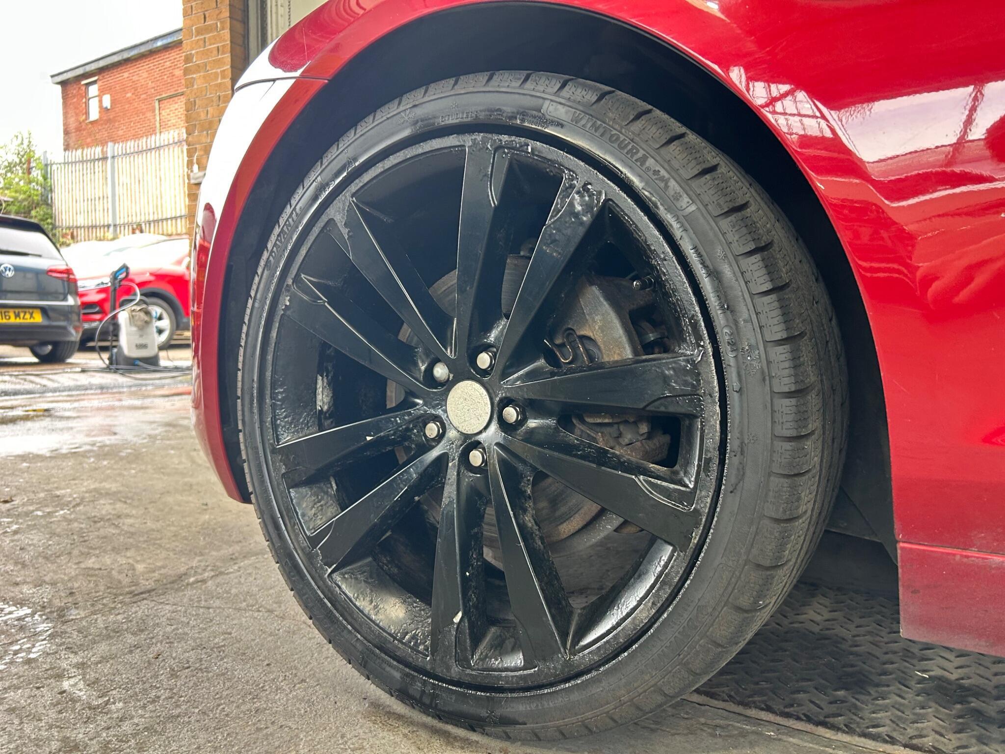 Jaguar XF - Image 32