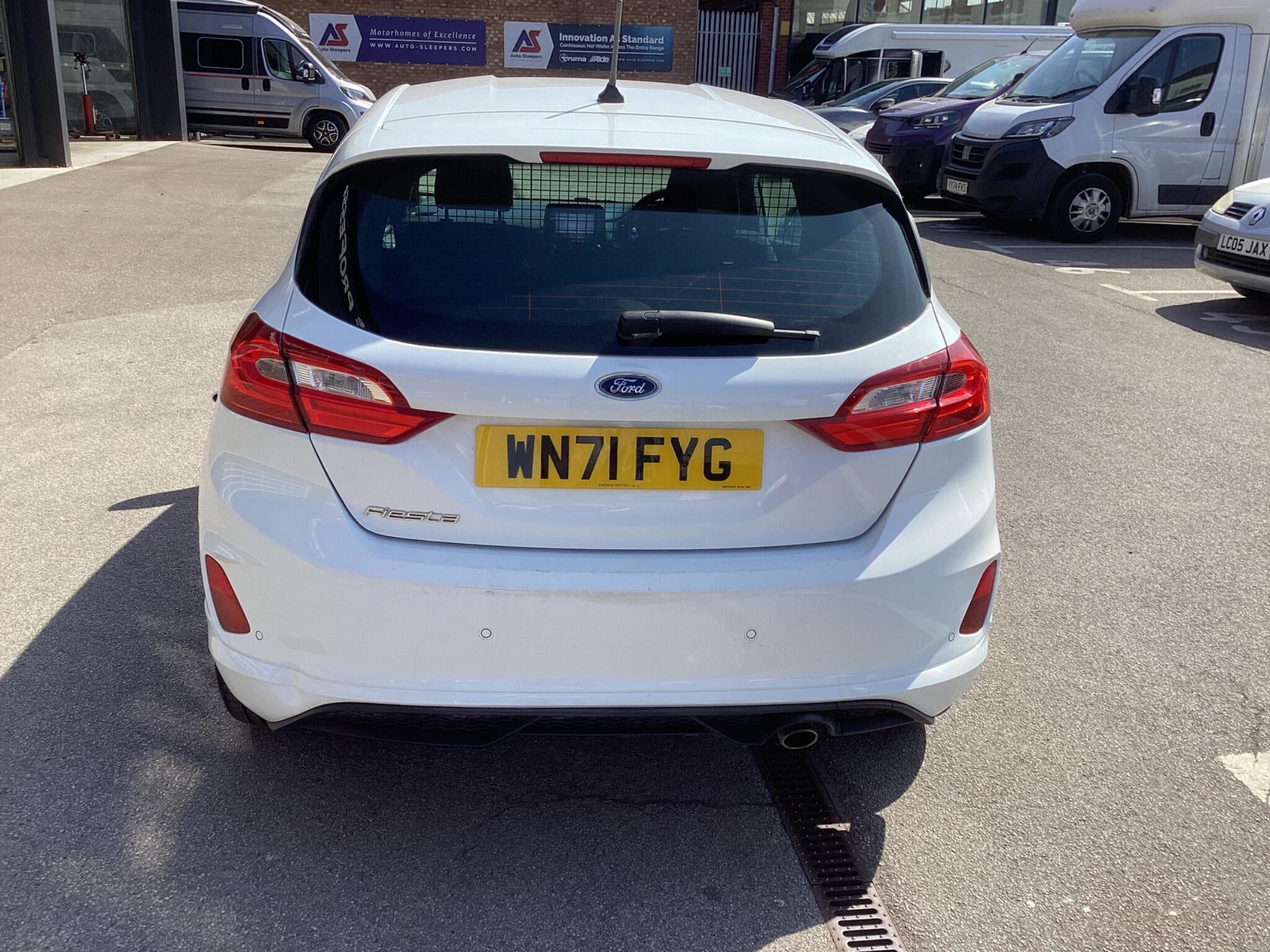 Ford Fiesta Van - Image 6