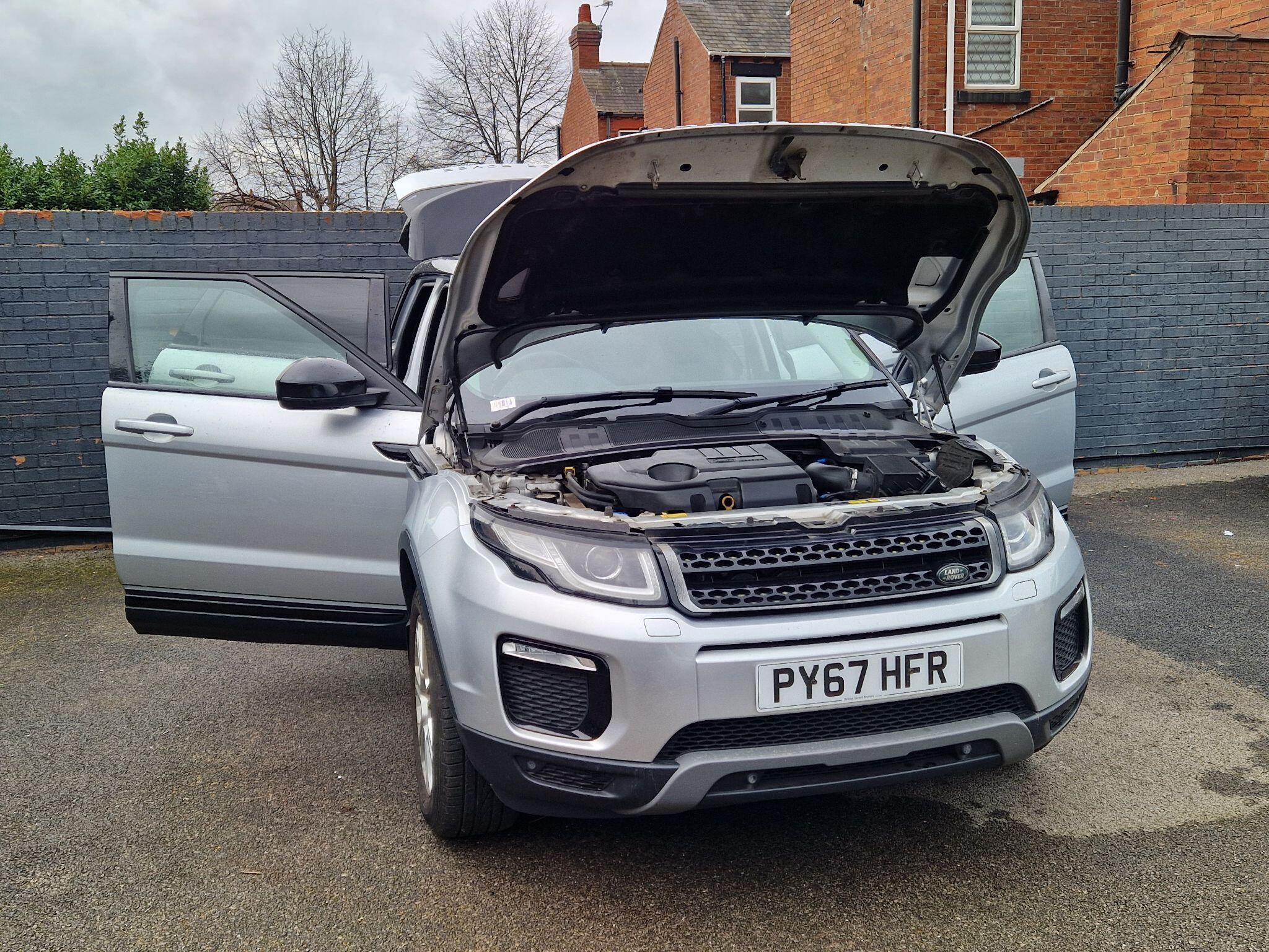 Land Rover Range Rover Evoque - Image 12