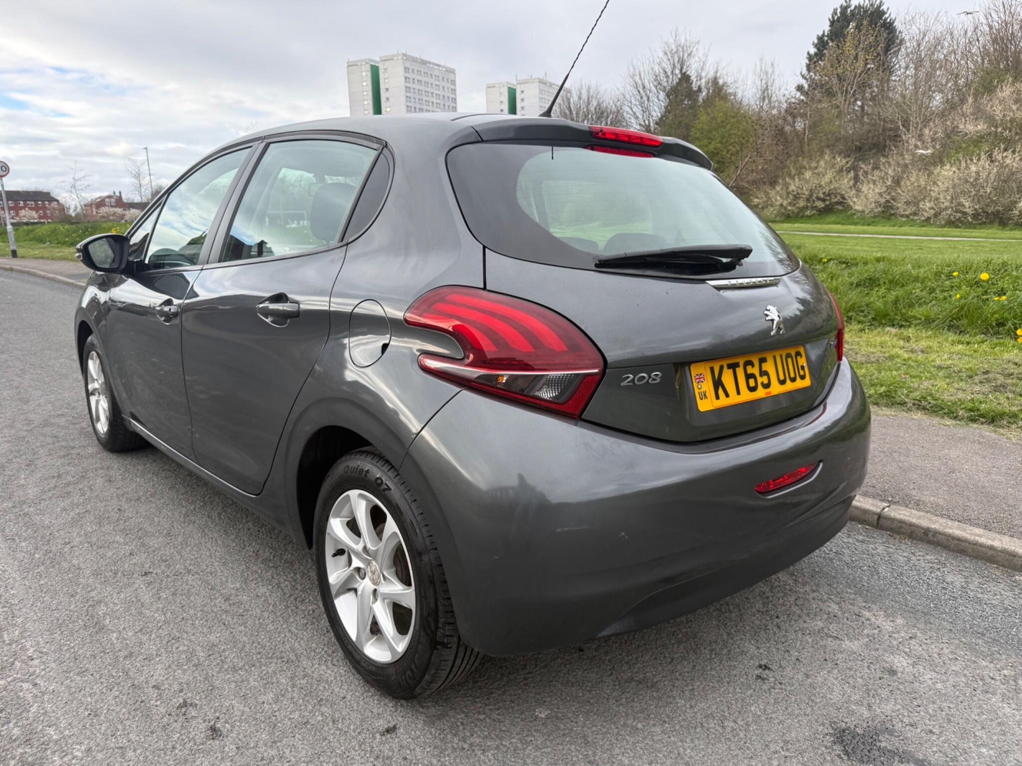 Peugeot 208 - Image 4