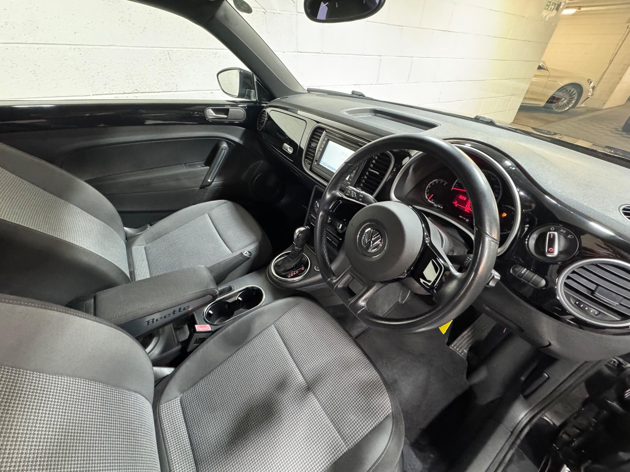 Volkswagen Beetle - Image 8