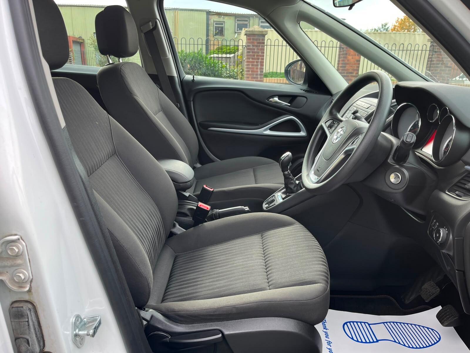 Vauxhall Zafira Tourer - Image 17