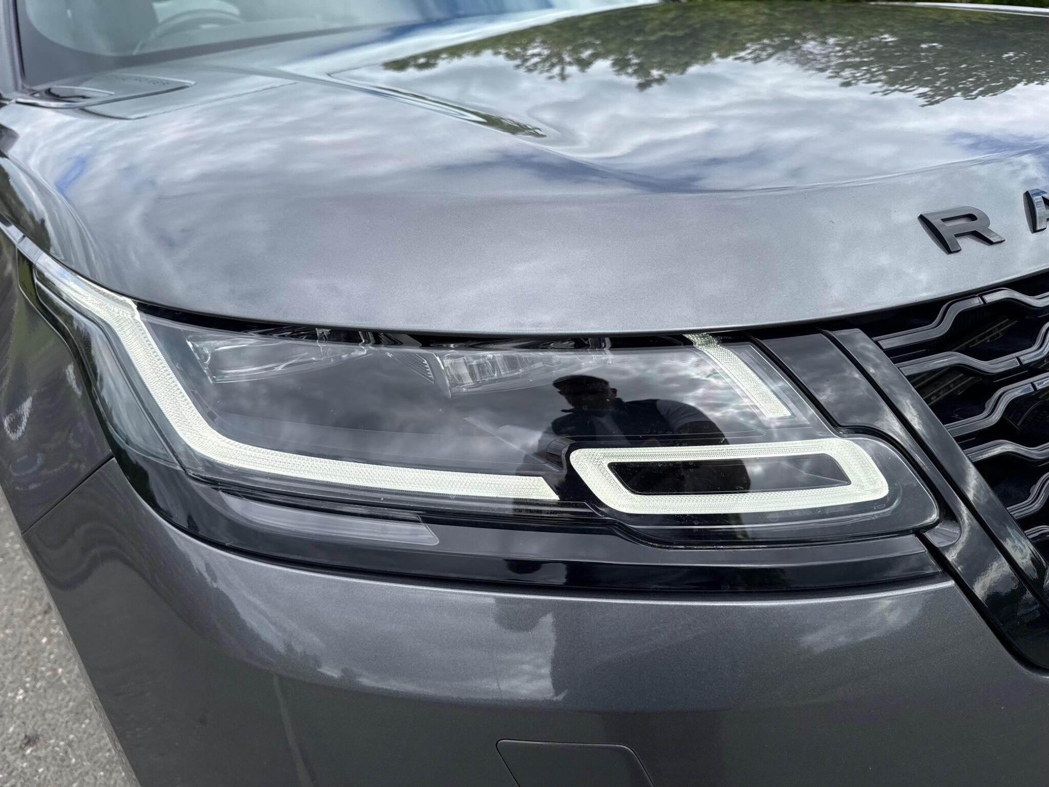 Land Rover Range Rover Velar - Image 40