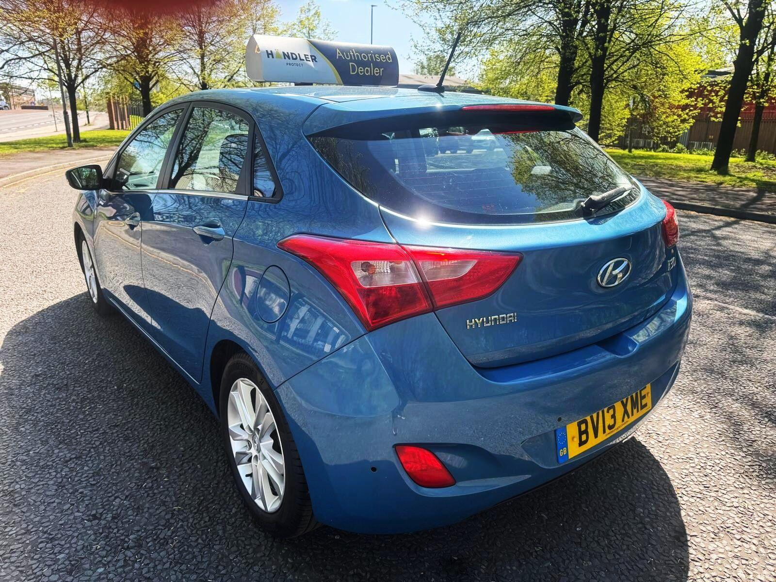 Hyundai i30 - Image 6