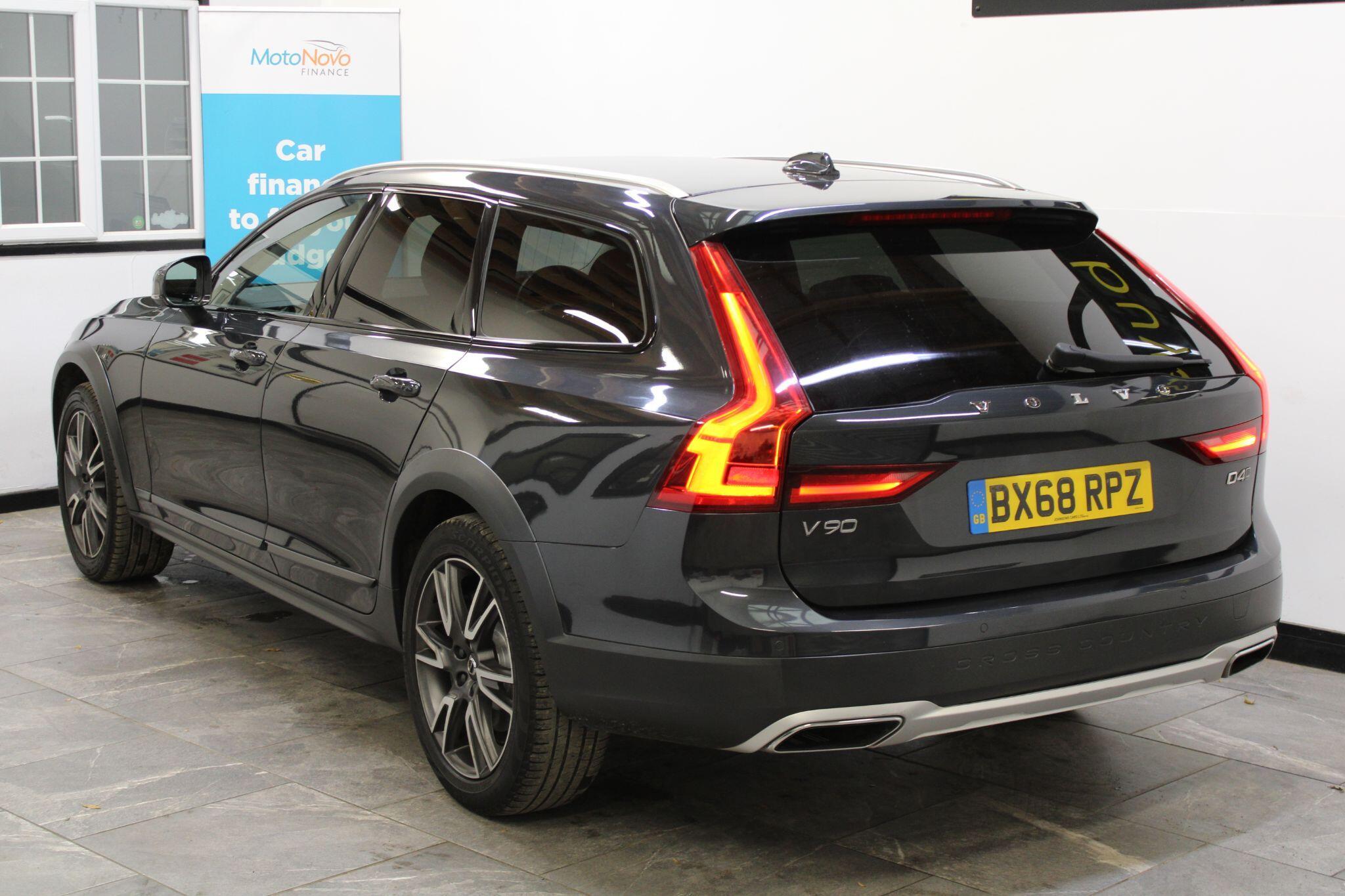 Volvo V90 CROSS COUNTRY - Image 20
